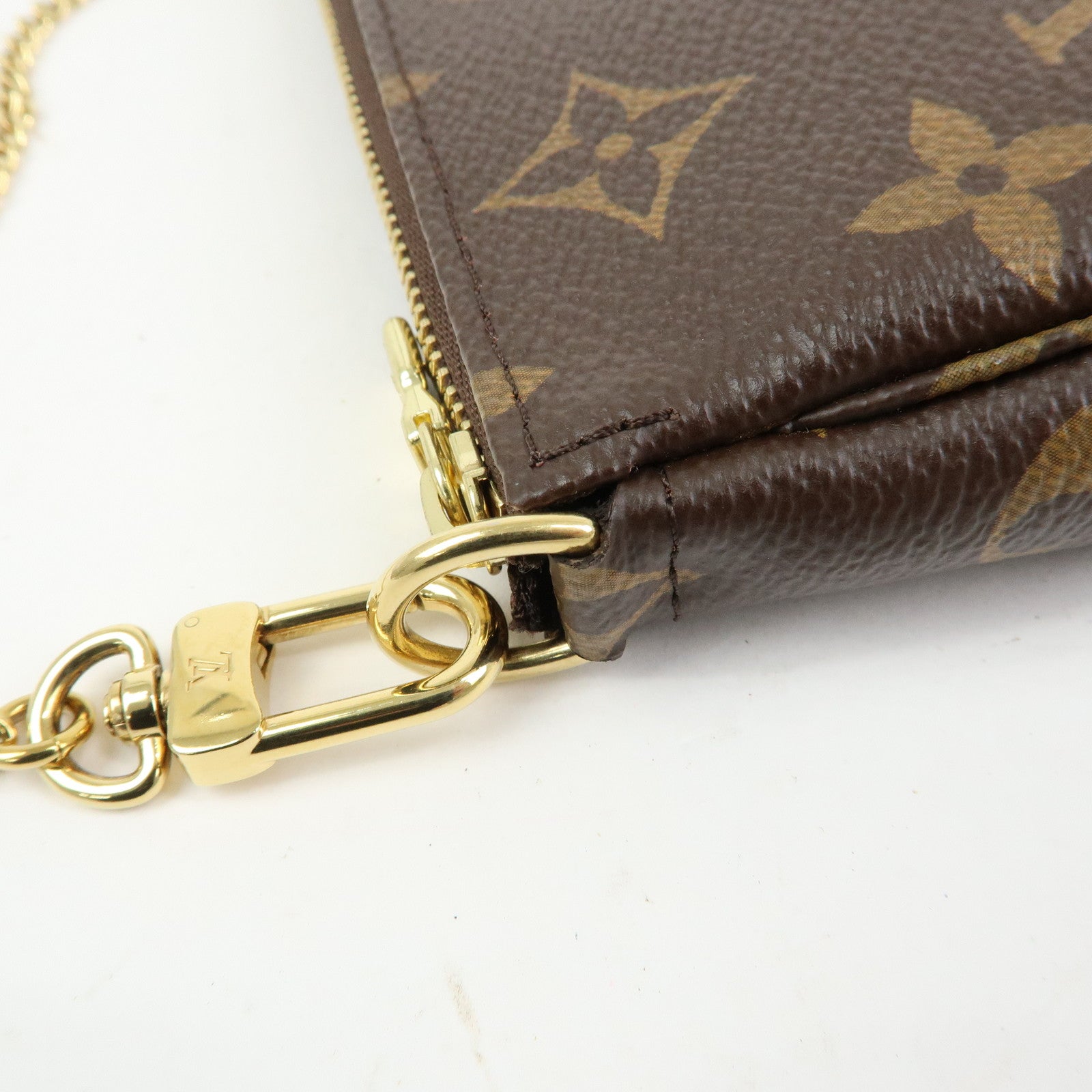 Louis Vuitton Monogram Mini Pochette Accessoires Hand Bag M58009
