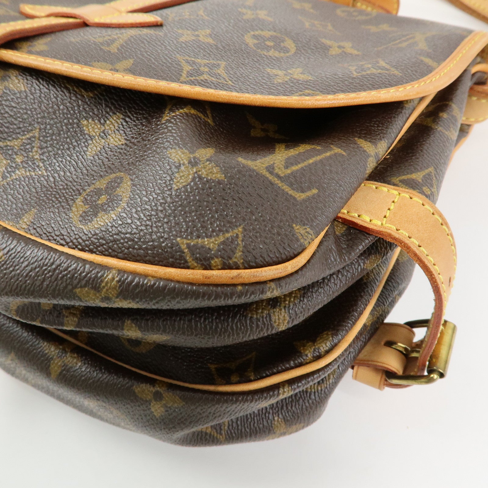 Louis Vuitton Monogram Saumur 30 Shoulder Crossbody Bag Brown M42256