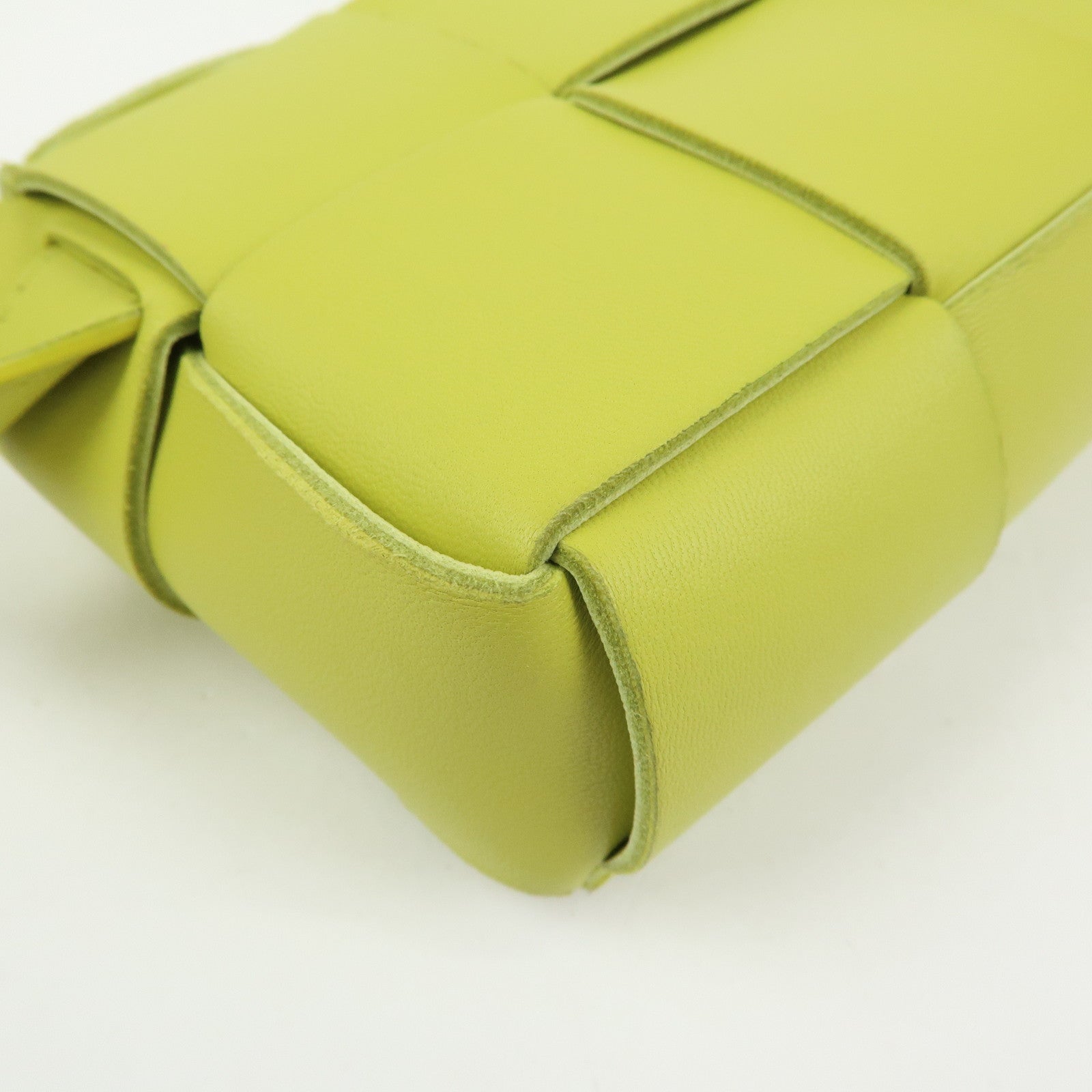 BOTTEGA VENETA Cassette Intrecciato Leather Belt Bag Waist Bag Green