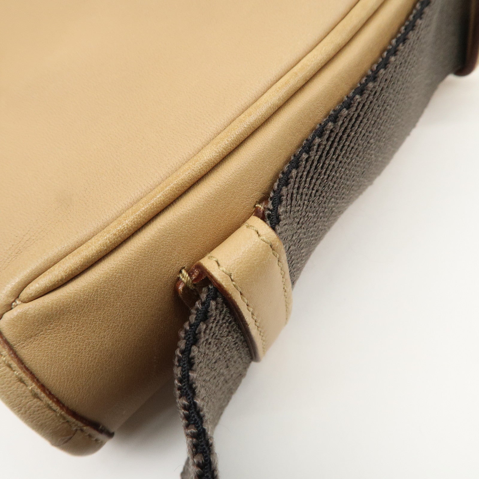 GUCCI Leather Shoulder Bag Beige Gold HDW 92736 Used