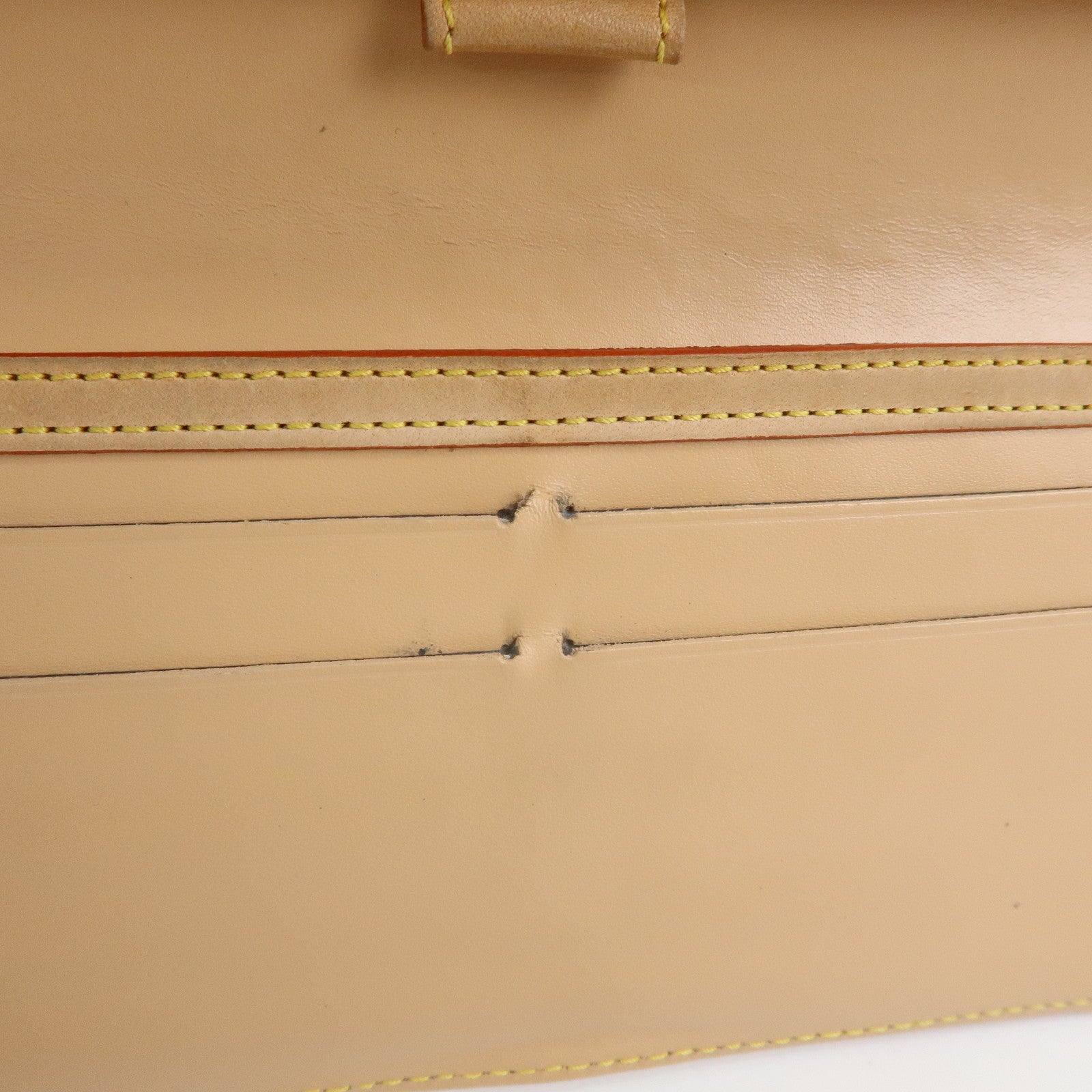 Louis Vuitton Monogram Porte Trezor International Wallet Blanc M92659