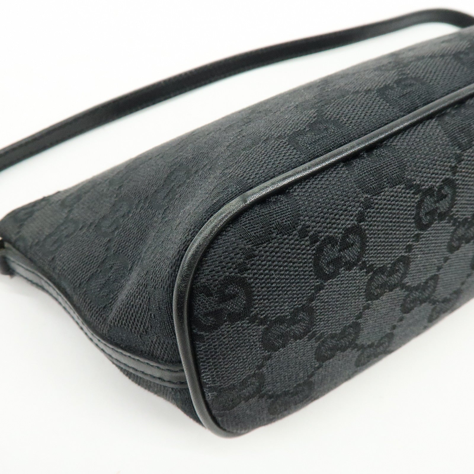 GUCCI Boat Bag GG Canvas Leather Accessory Pouch Hand Bag Black 07198