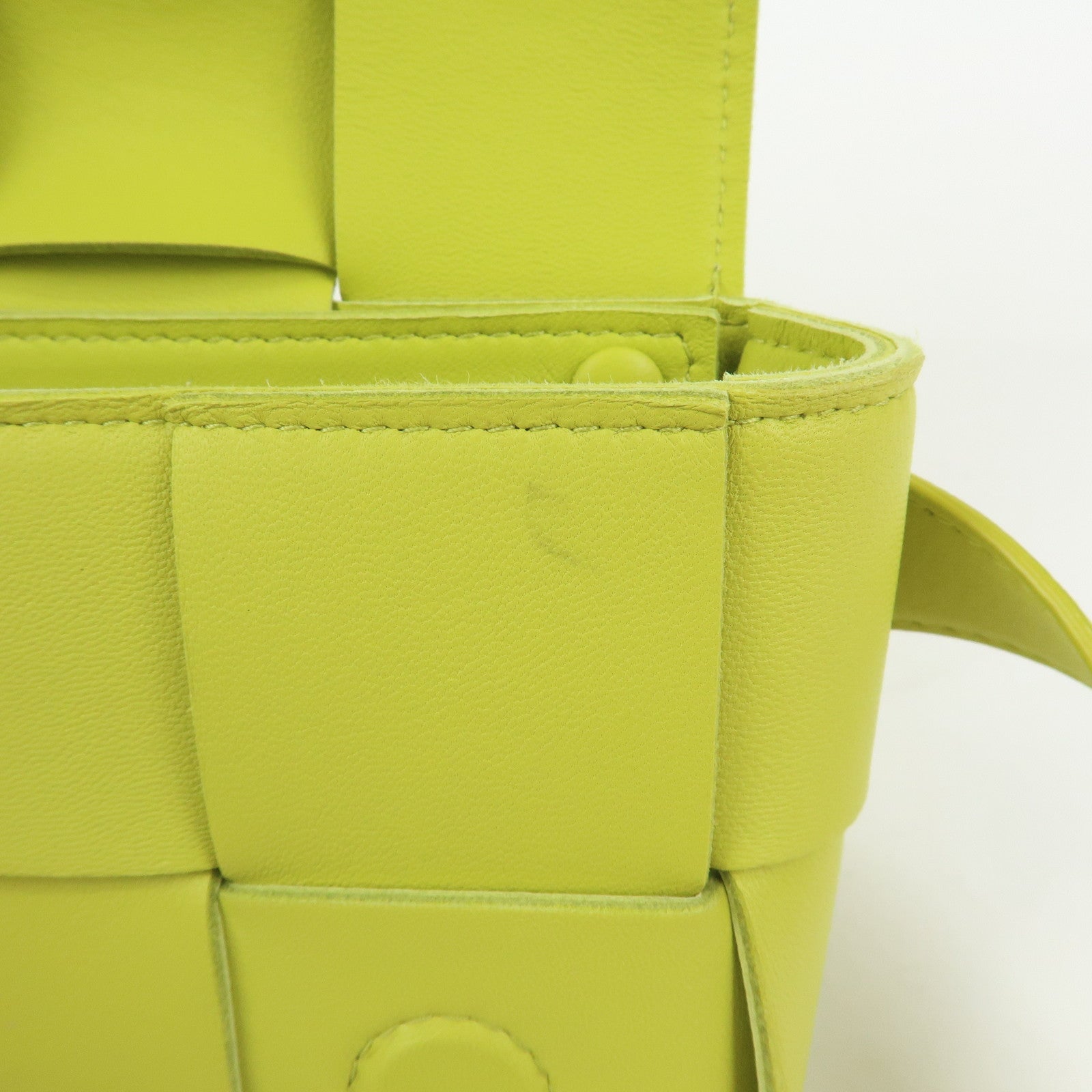 BOTTEGA VENETA Cassette Intrecciato Leather Belt Bag Waist Bag Green
