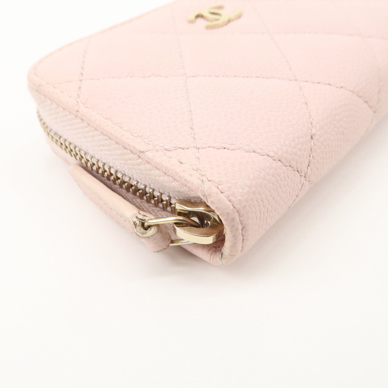 CHANEL Matelasse Caviarskin Classic Zip Around Coin Case Pink AP0216 Used