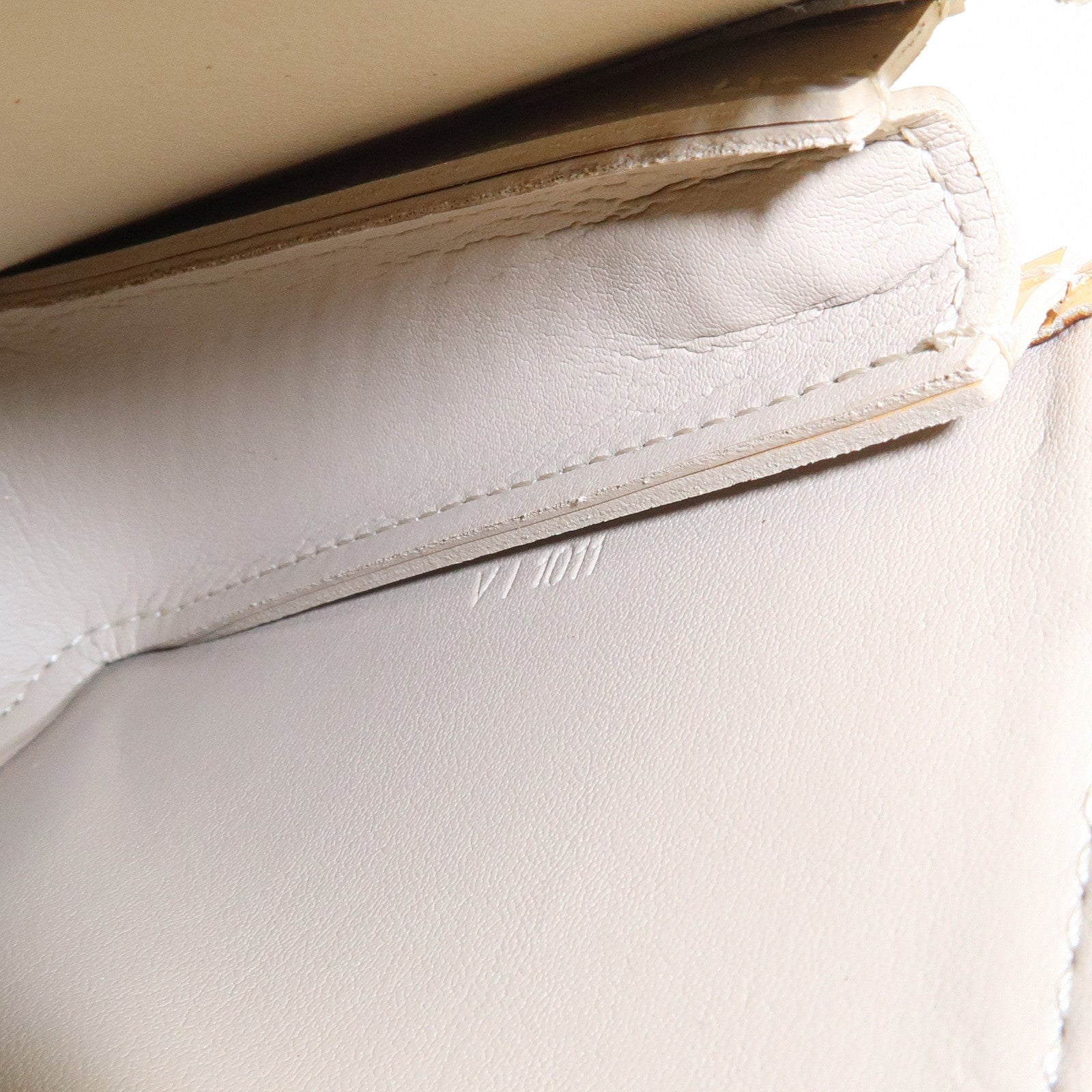 Louis Vuitton Monogram Vernis Lexington Accessoires Pouch Beige M91010 Used