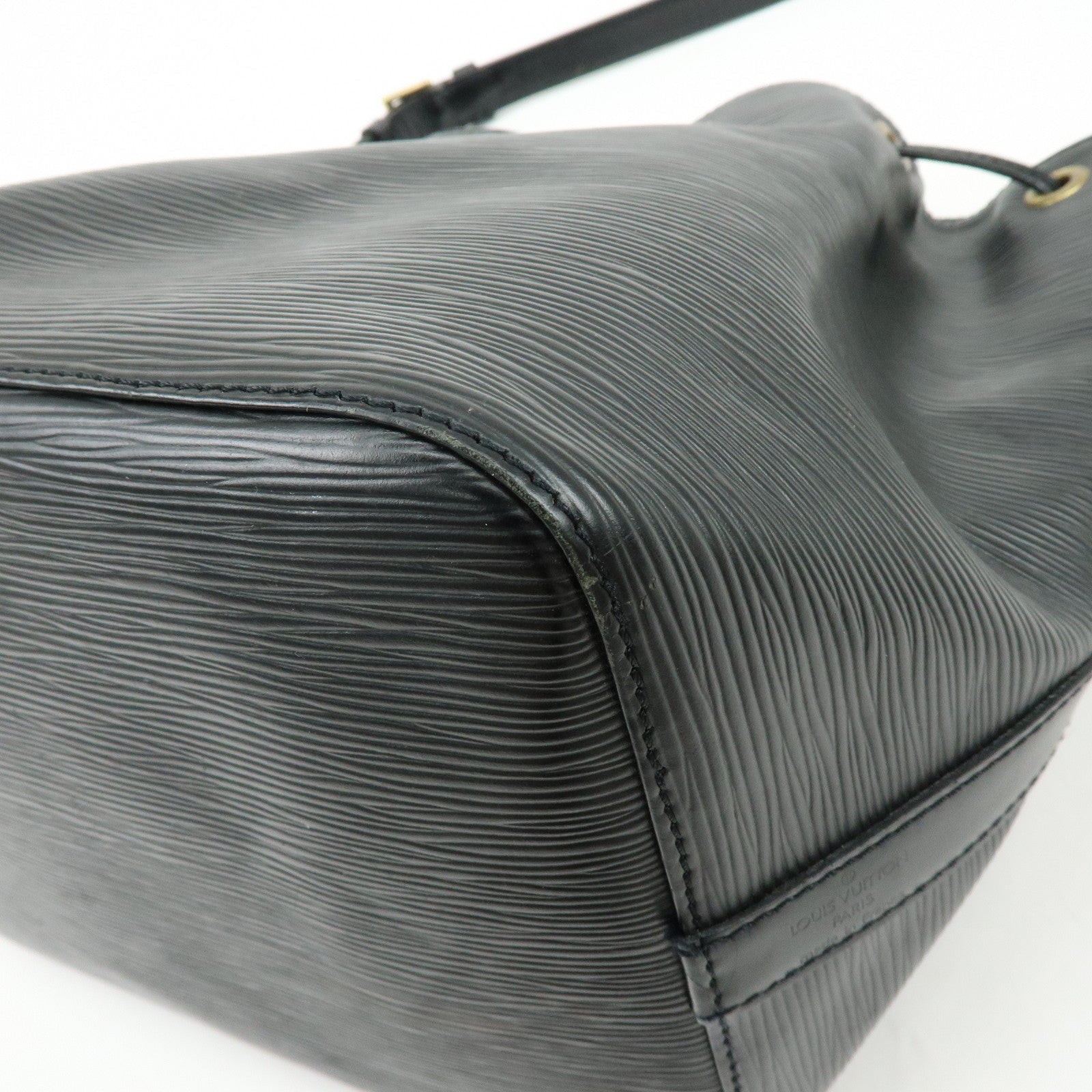 Louis Vuitton Epi Petit Noe Shoulder Bag Noir Black M44102