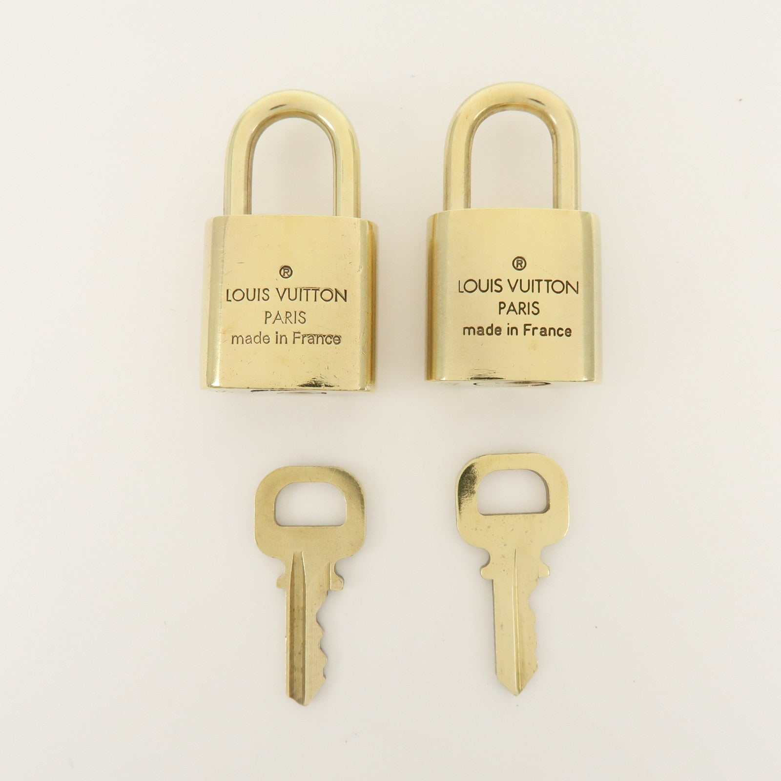 Louis Vuitton Set of 10 Metal Lock & Key Cadena Key Lock Gold