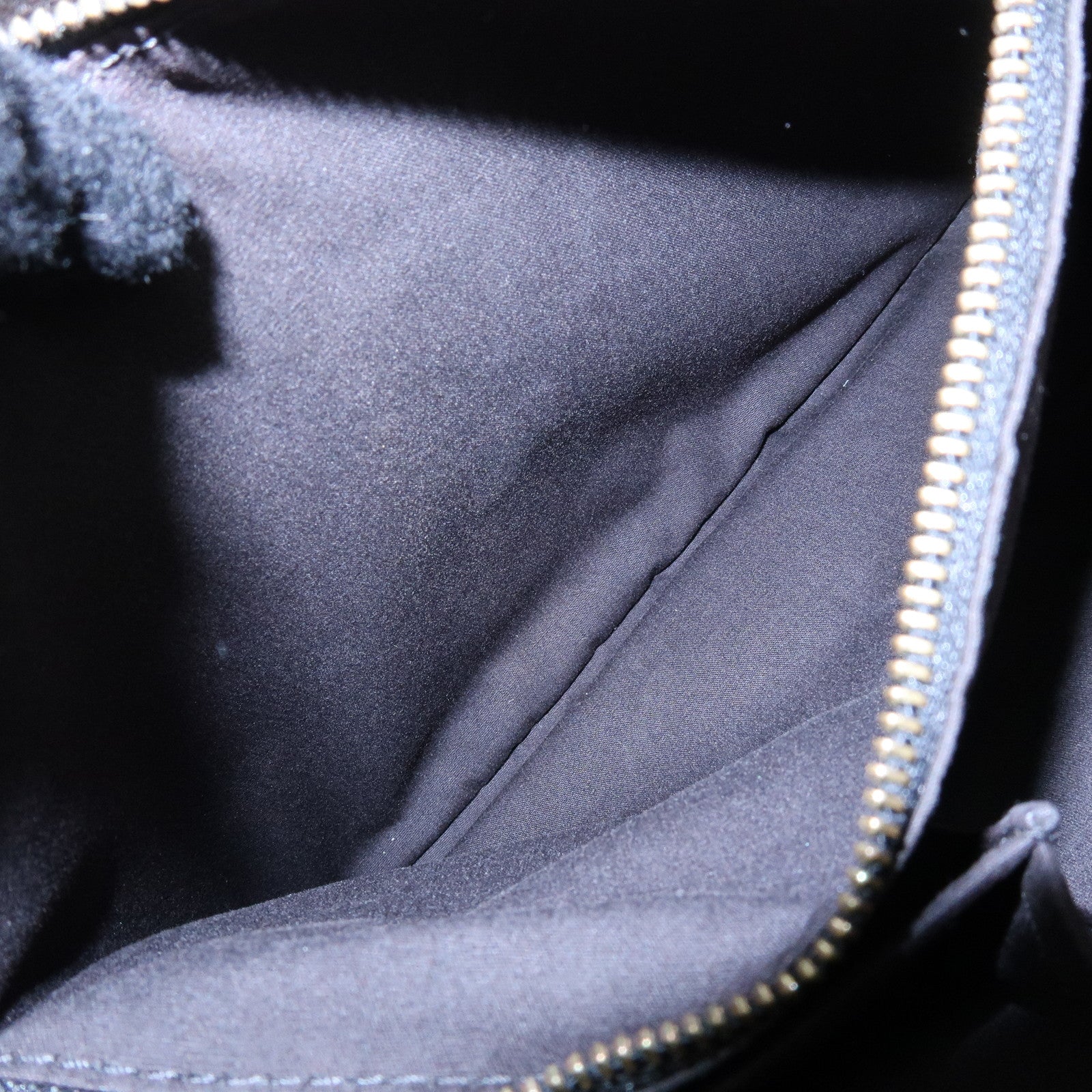 Louis Vuitton Epi Mandala MM Shoulder Bag Noir Black M58892