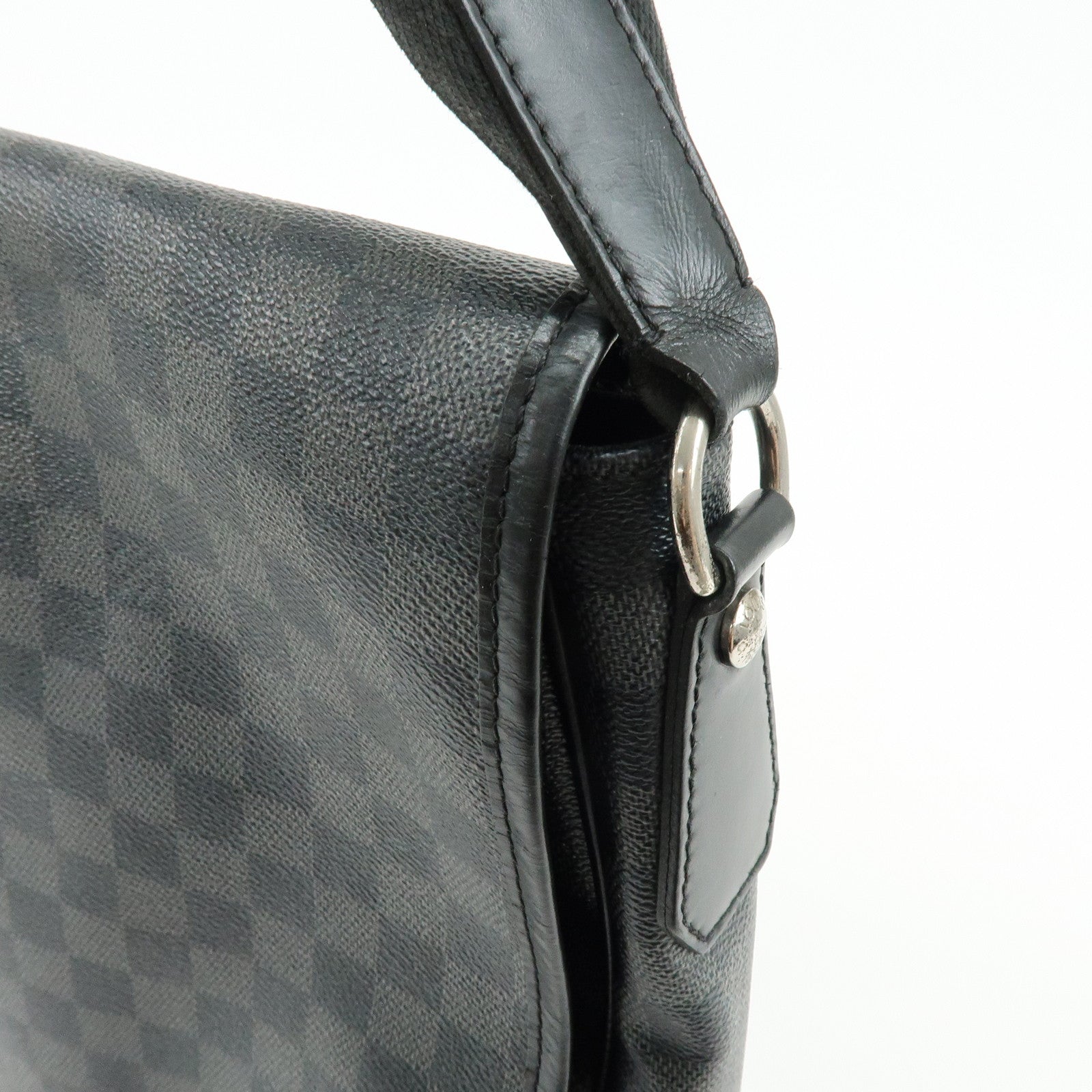 Louis Vuitton Damier Graphite Daniel MM Shoulder Bag N58029