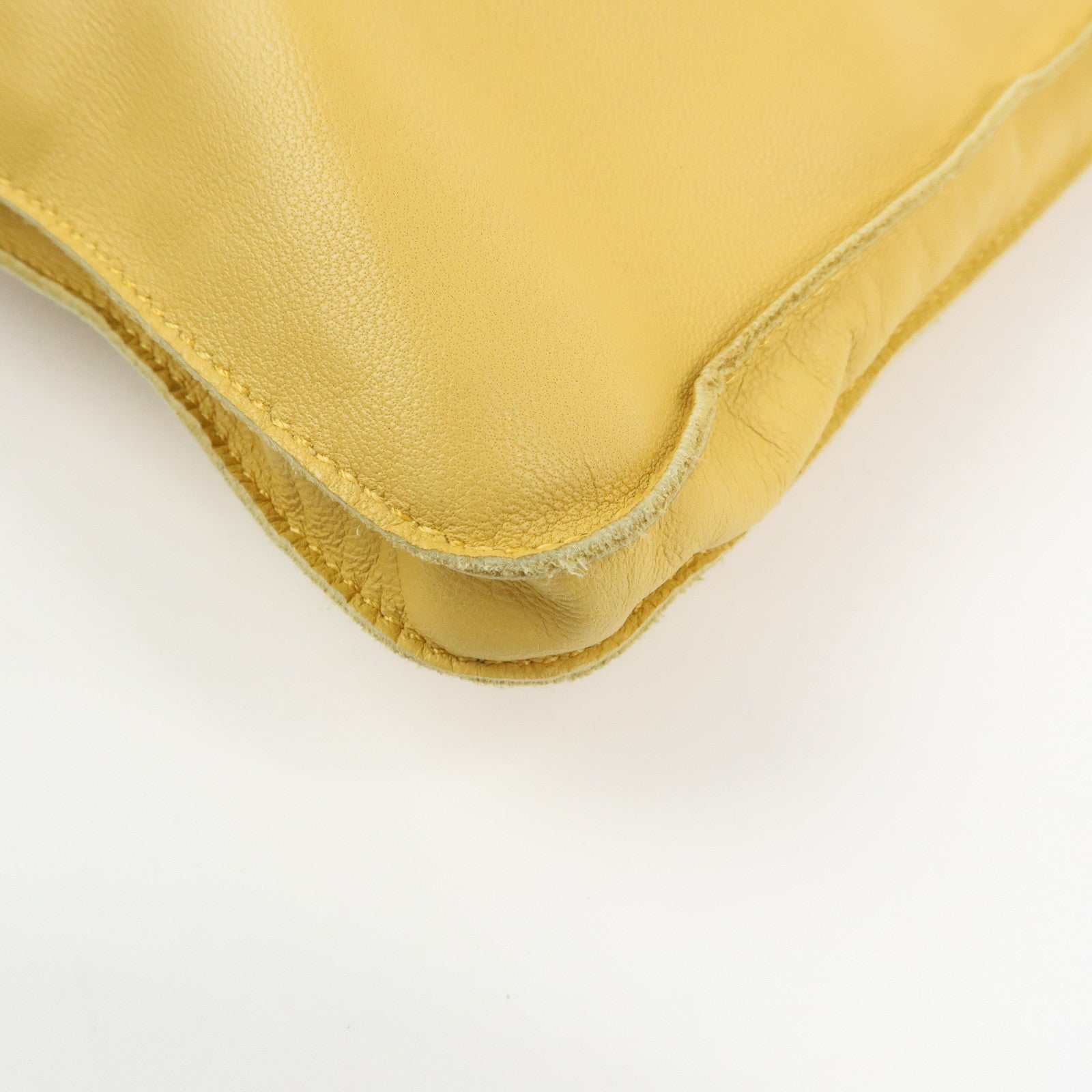 HERMES Clou de Selle Lamb Skin Shoulder Bag □Q Stamped Yellow