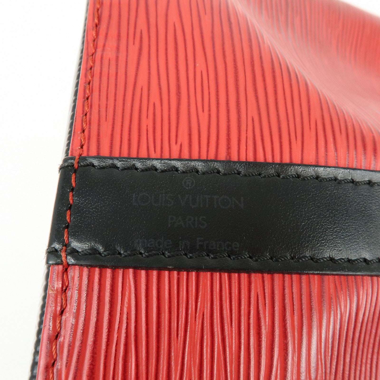 Louis Vuitton Epi Petit Noe Shoulder Bag Noir Castilian Red M44172