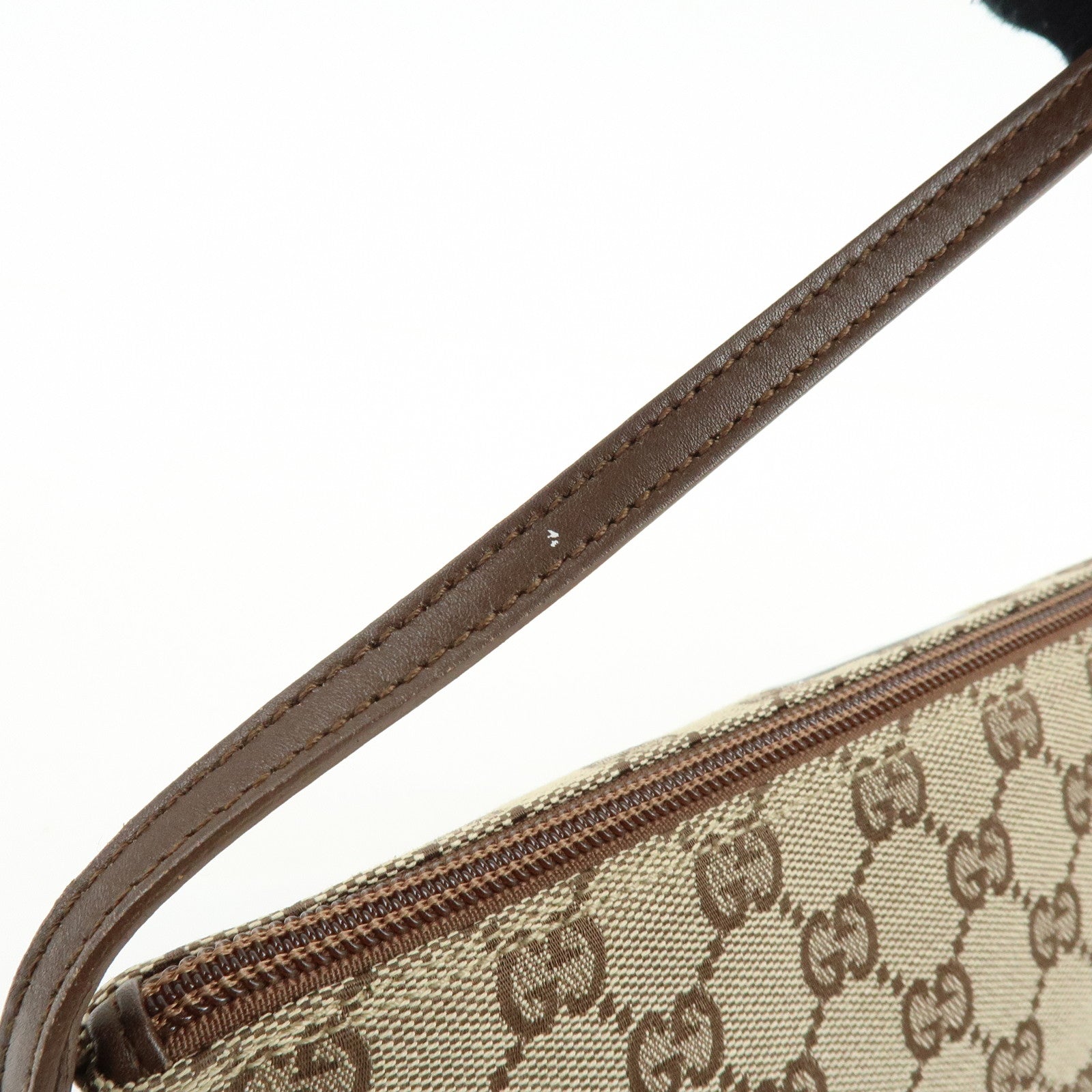 GUCCI Boat Bag GG Canvas Accessory Pouch Hand Bag Beige Brown 07198