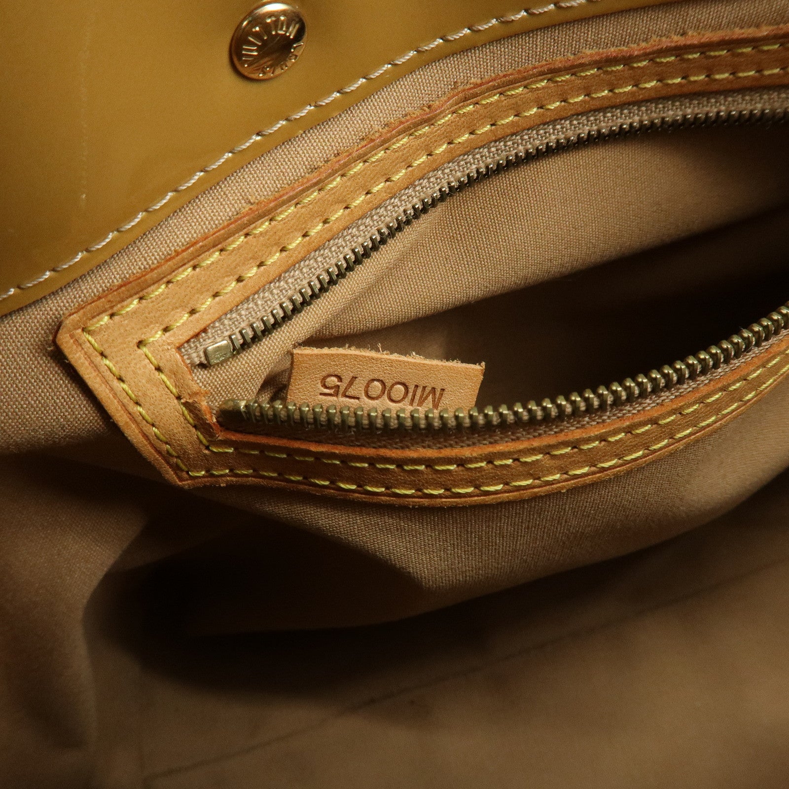 Louis Vuitton Monogram Vernis Reade PM Hand Bag Noisette M91334