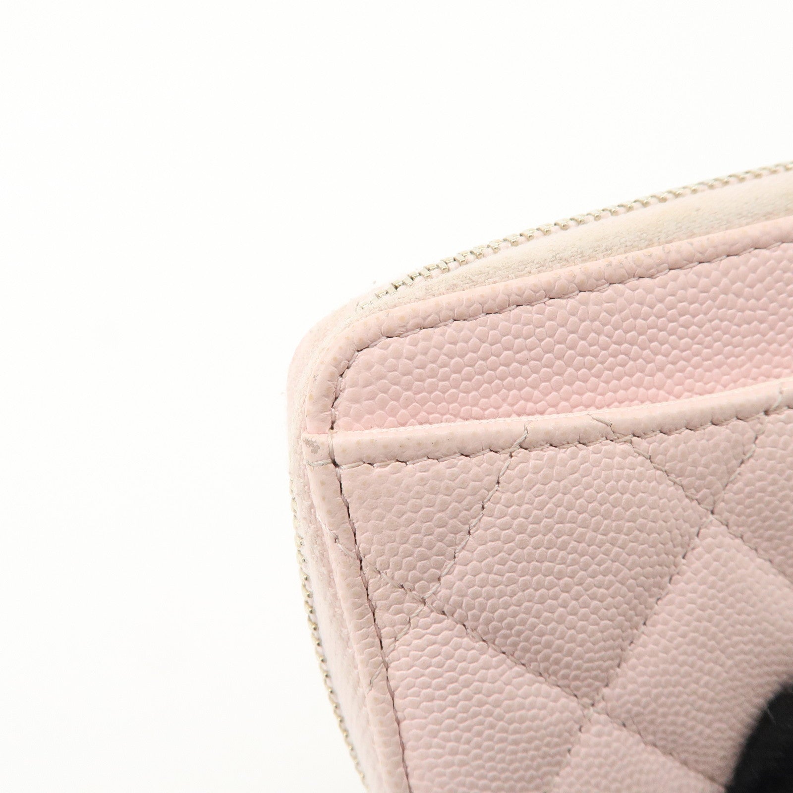 CHANEL Matelasse Caviarskin Classic Zip Around Coin Case Pink AP0216 Used