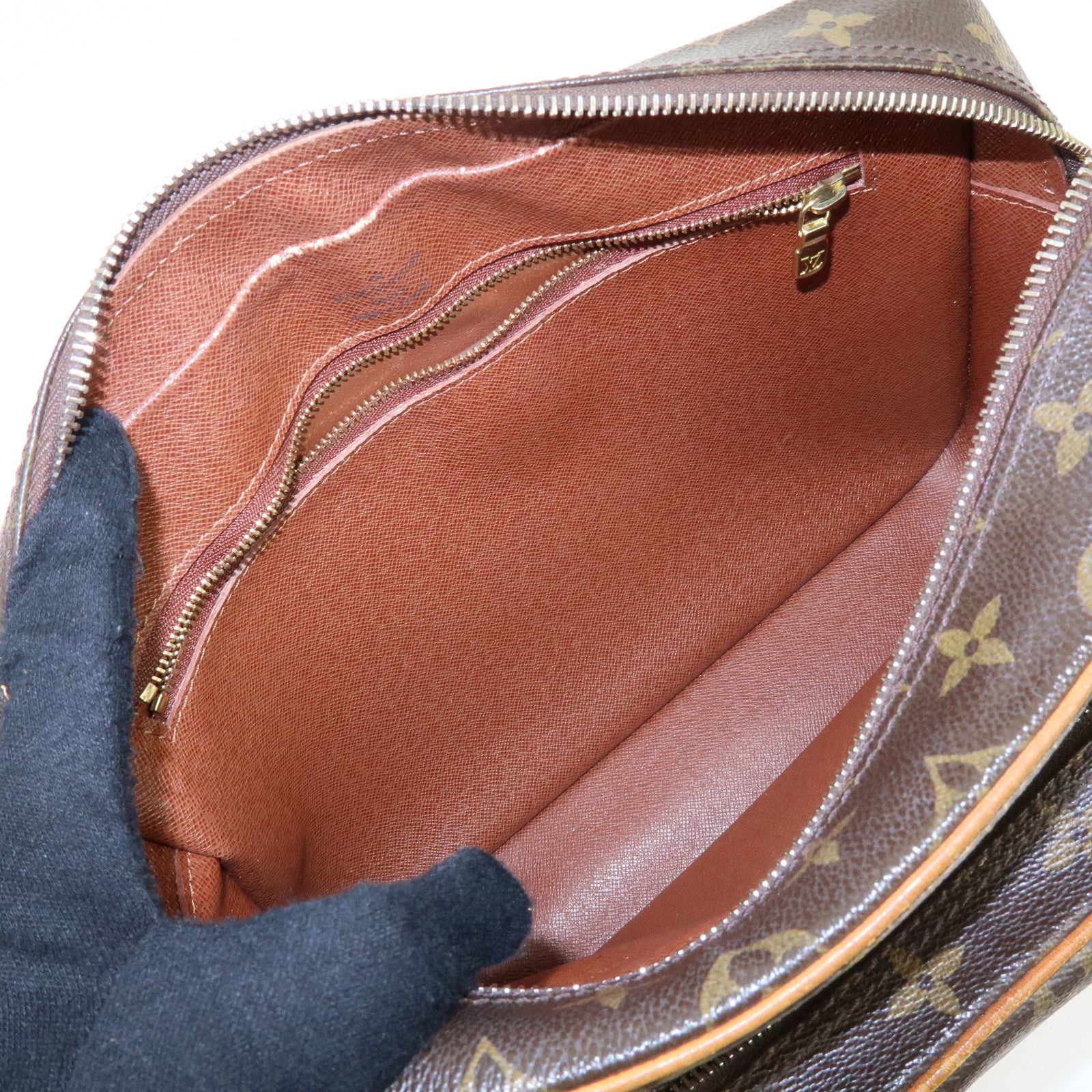 Louis Vuitton Monogram Nile Shoulder Bag Crossbody Bag M45244