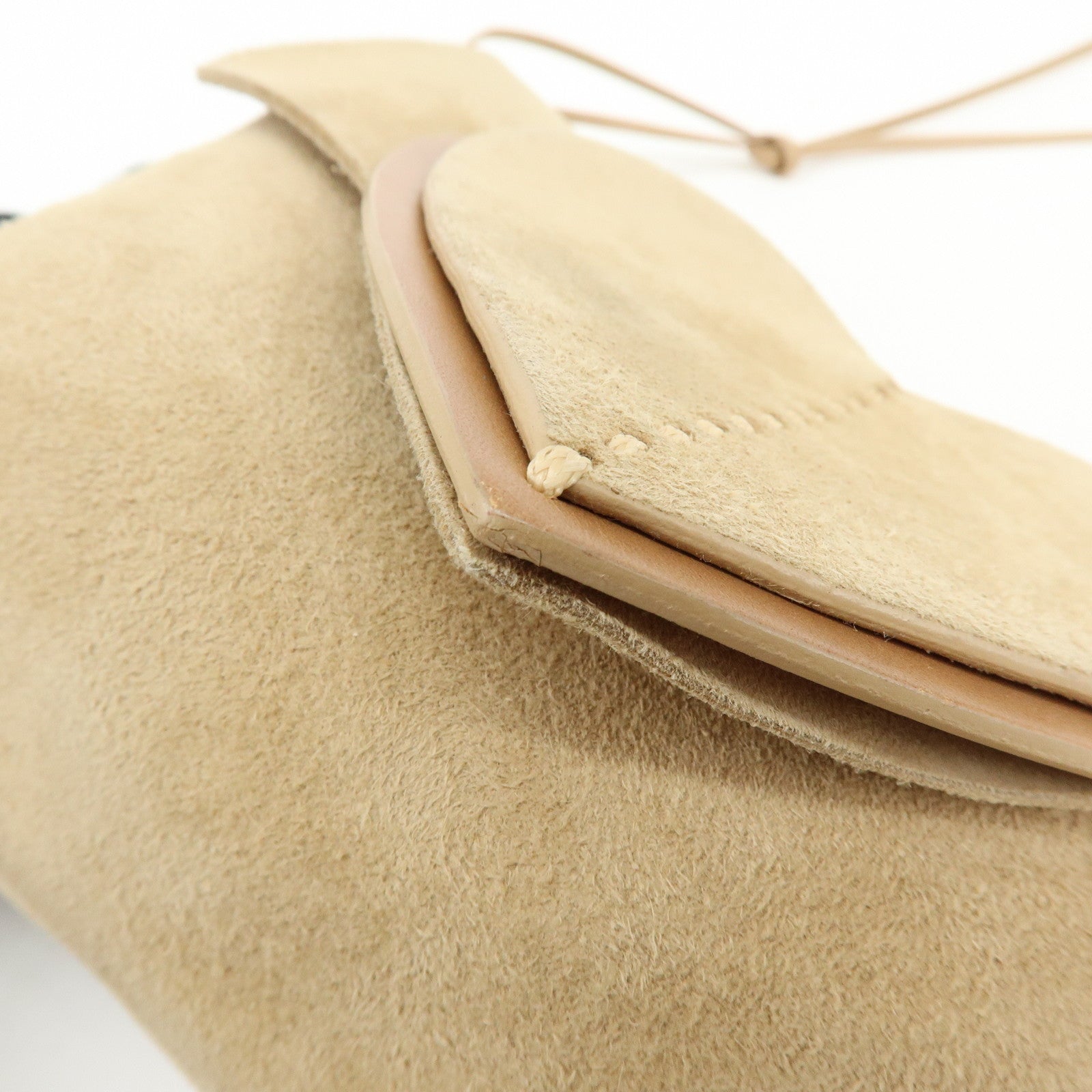 GUCCI Heart Suede Leather Shoulder Bag Crossbody Bag Beige 95107