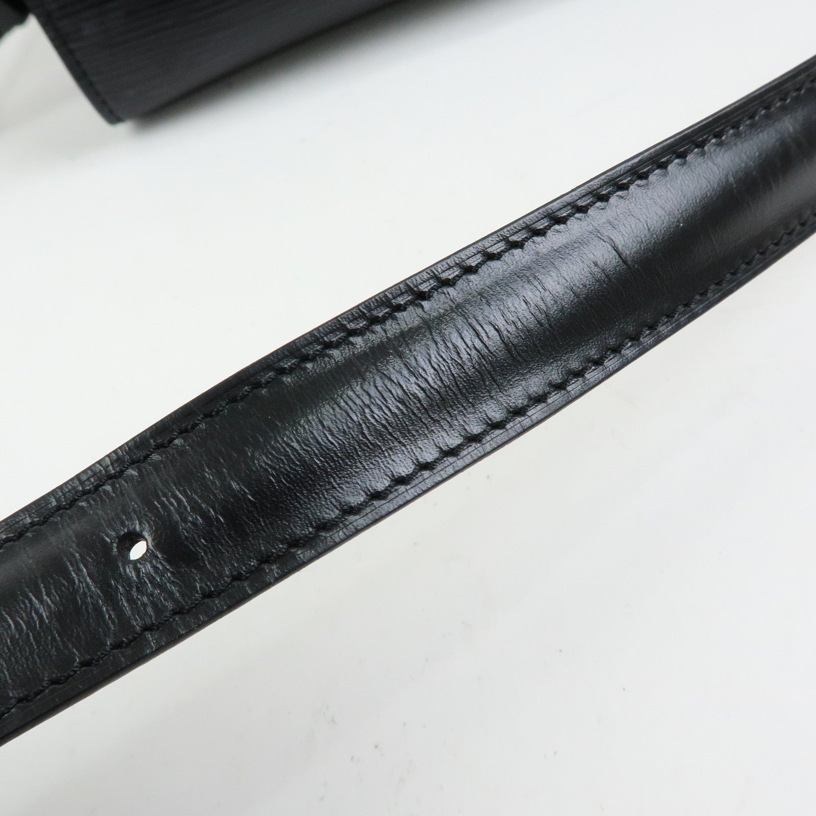 Louis Vuitton Epi Cartouchiere Shoulder Crossbody Bag Noir M52242