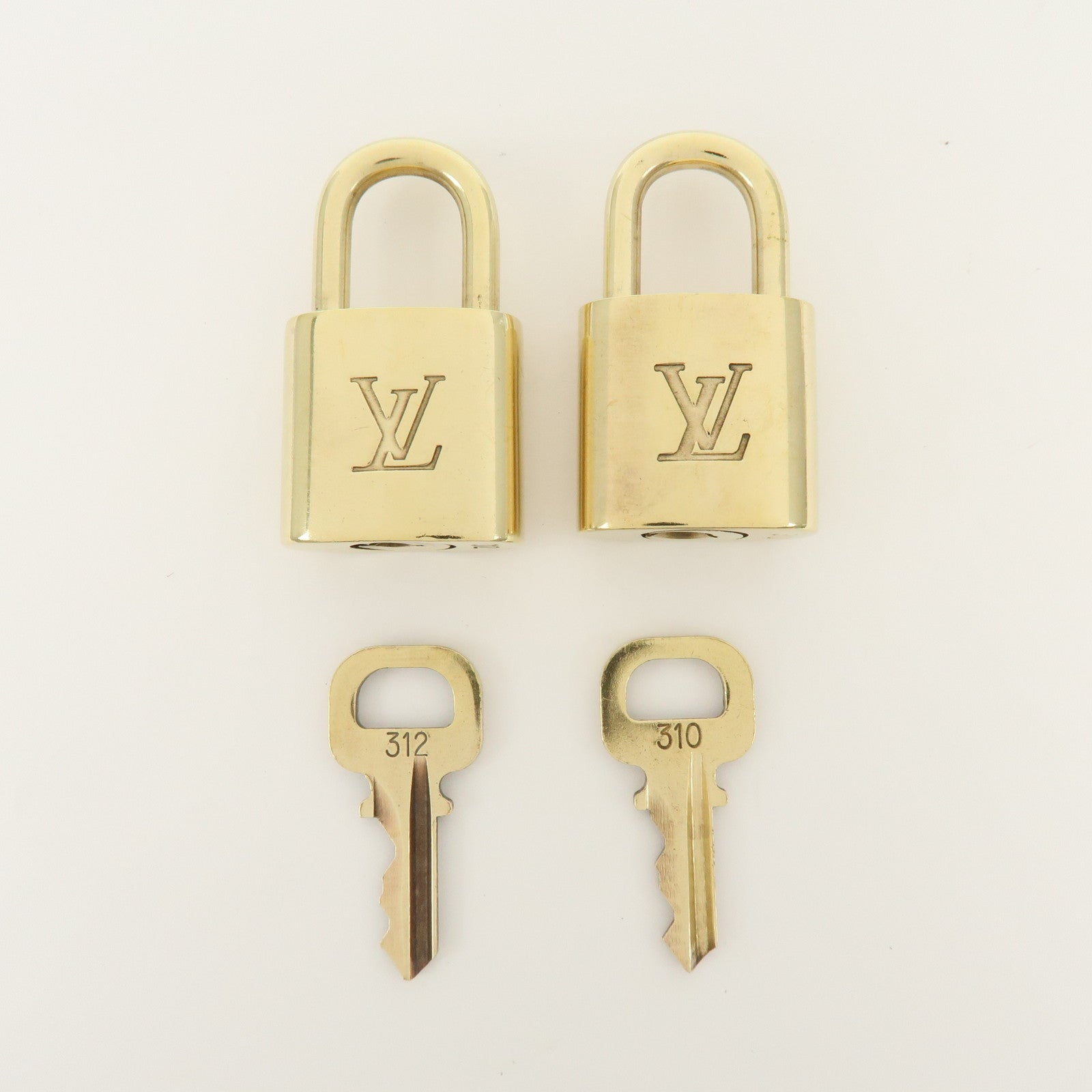 Louis Vuitton Set of 10 Metal Lock & Key Cadena Key Lock Gold