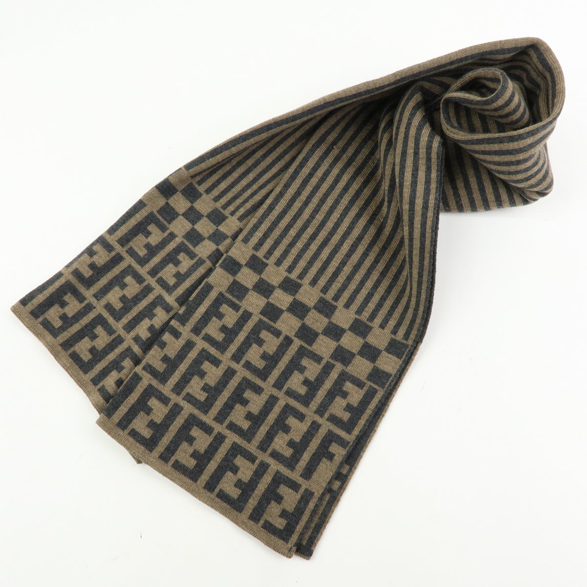 FENDI Zucca Pequin Wool 100% Knitted Shawl Scarf Brown