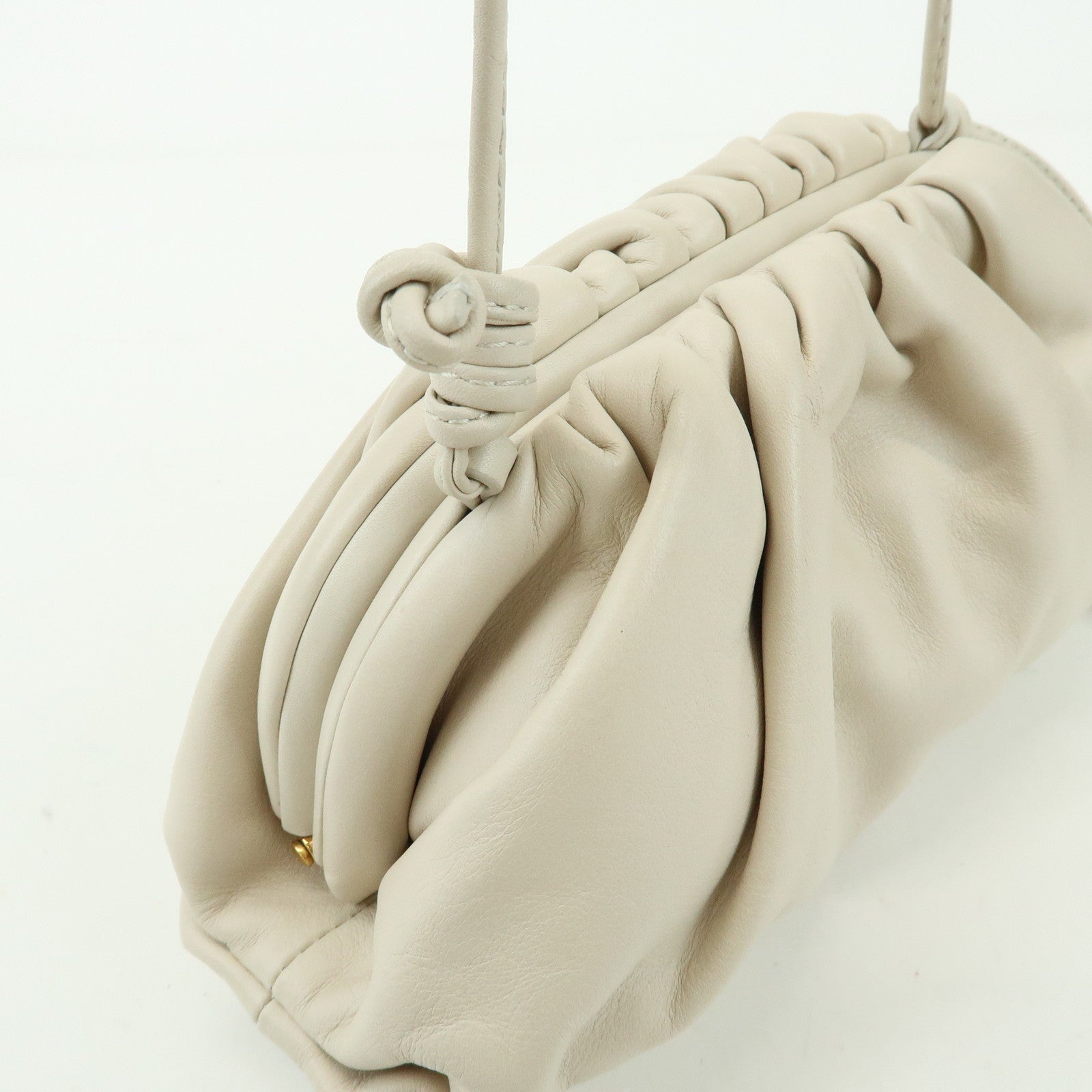 BOTTEGA VENETA Leather Mini The Pouch Shoulder Bag Ivory B08430507I