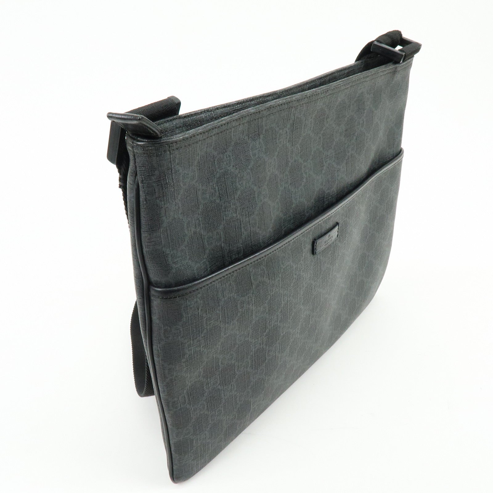 GUCCI GG Supreme Leather Shoulder Bag Crossbody Bag Black 162904