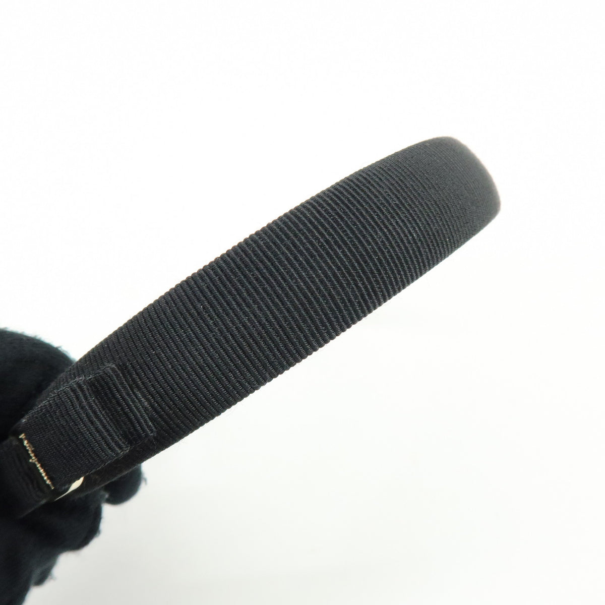 Ferragamo Vara Bow Ribbon Viscose Hair Accessory Black Gold
