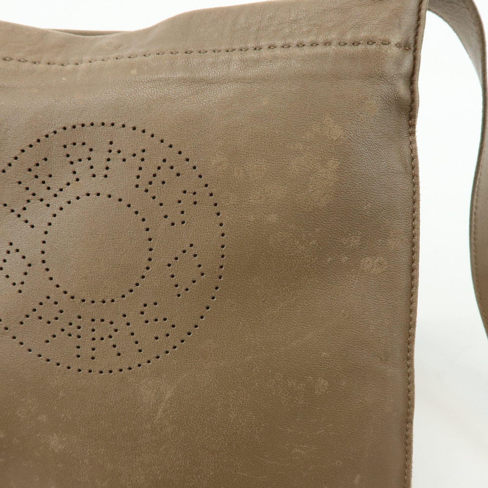 HERMES Leather Clou de Selle Shoulder Bag □M Stamped Beige