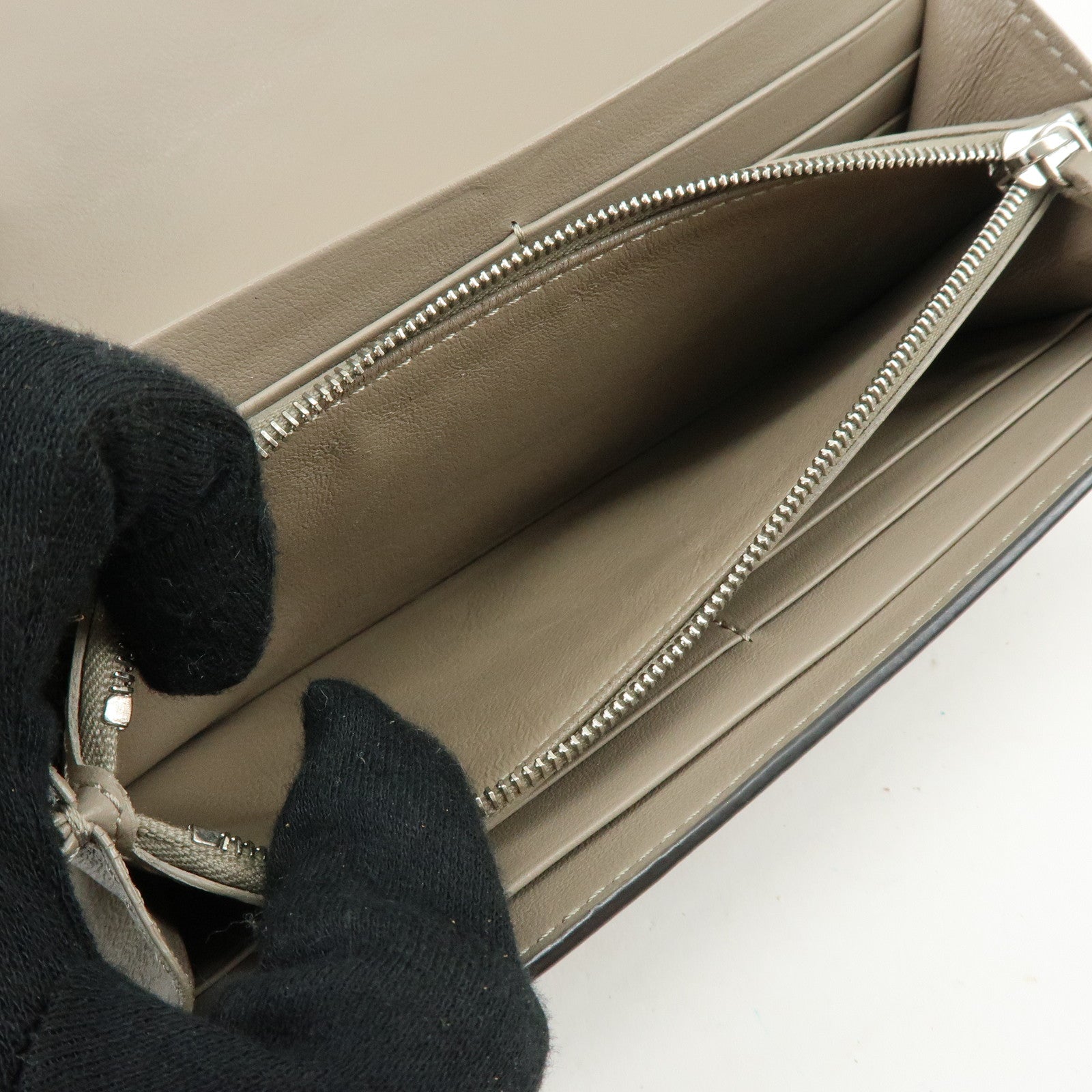 FENDI Peekaboo Leather Bi-fold Flap Long Wallet Beige 8M0427