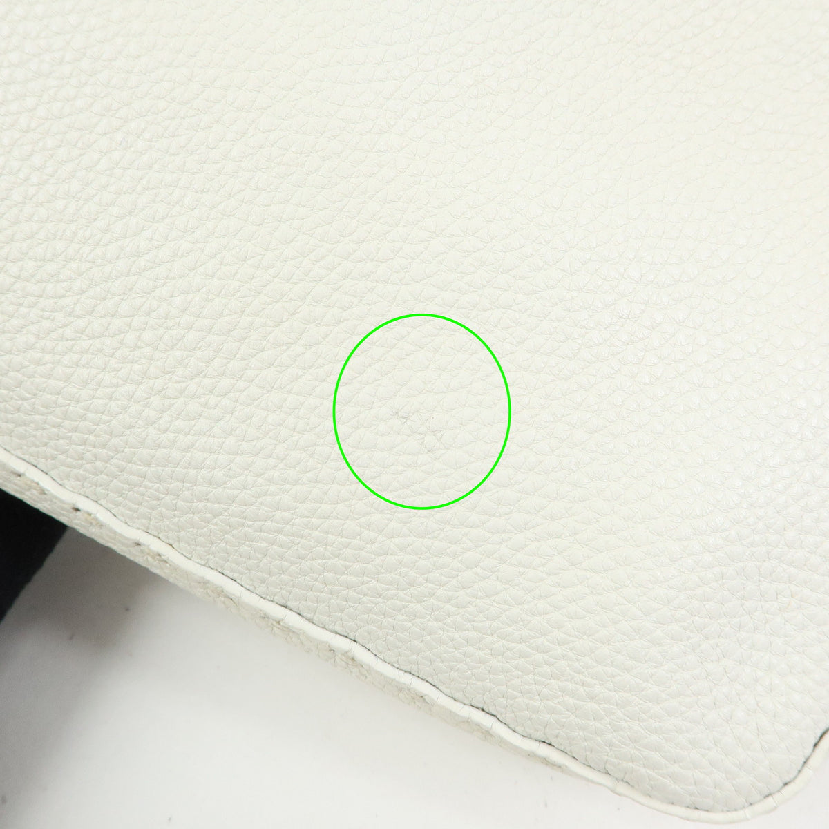 FENDI Selleria Mamma Baguette Leather Hand Bag White 8BR101