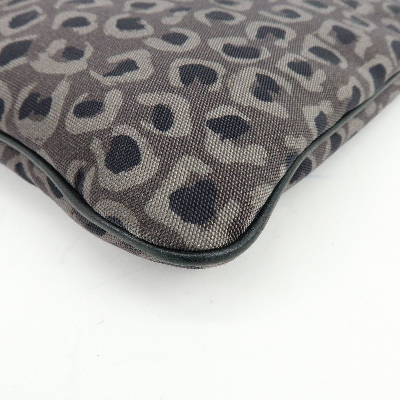 GUCCI Canvas Leather Clutch Bag Leopard Grey Black 353478