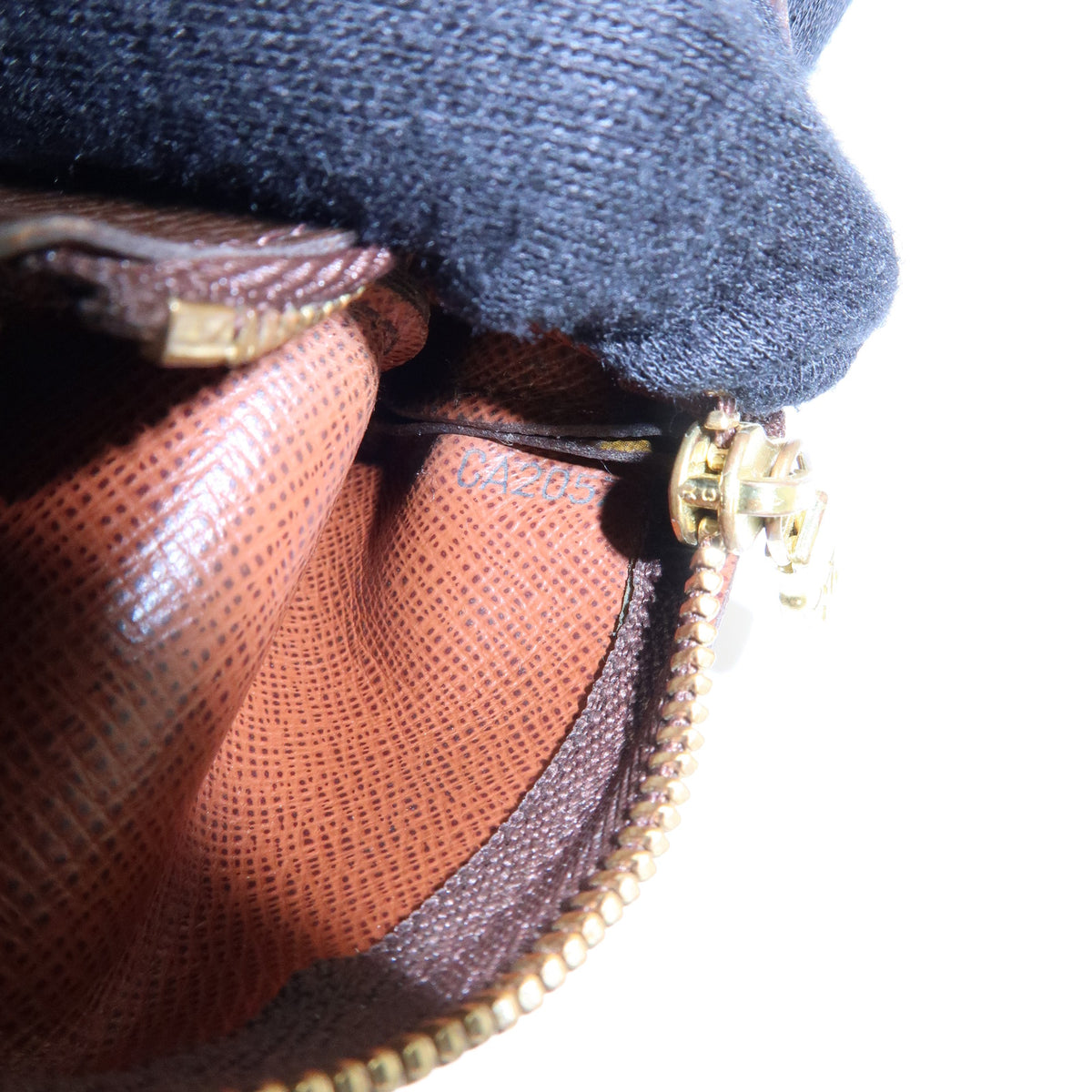 Louis Vuitton Monogram Pochette Cles Coin Case Key Case M62650