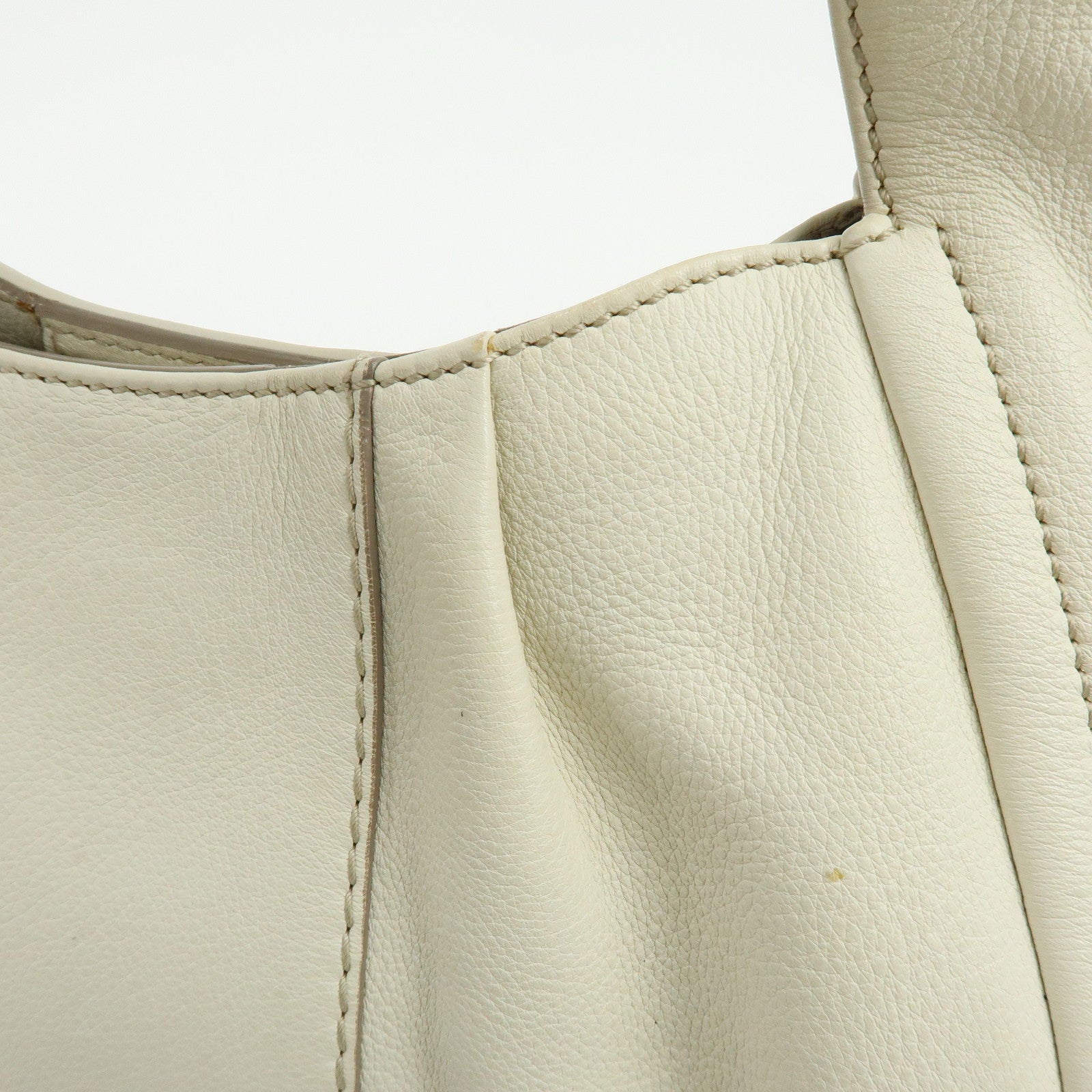 Ferragamo Gancini Leather Shoulder Bag Hand Bag Ivory