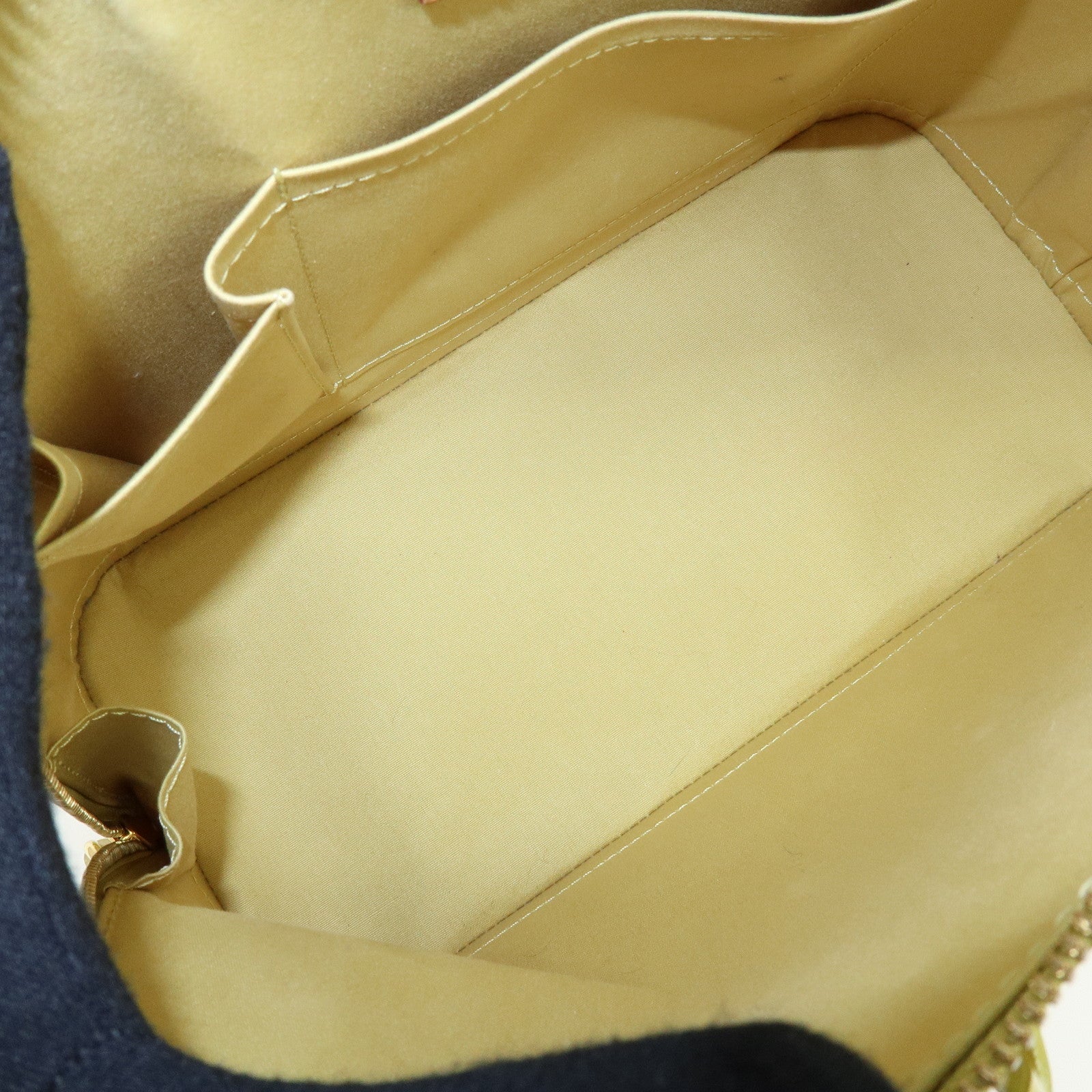 Louis Vuitton Monogram Vernis Alma PM Hand Bag Vert Impression M91615