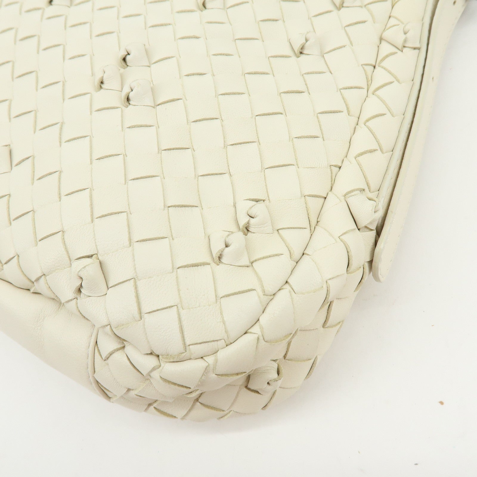 BOTTEGA VENETA Intrecciato Leather Shoulder Bag Hand Bag White 133507