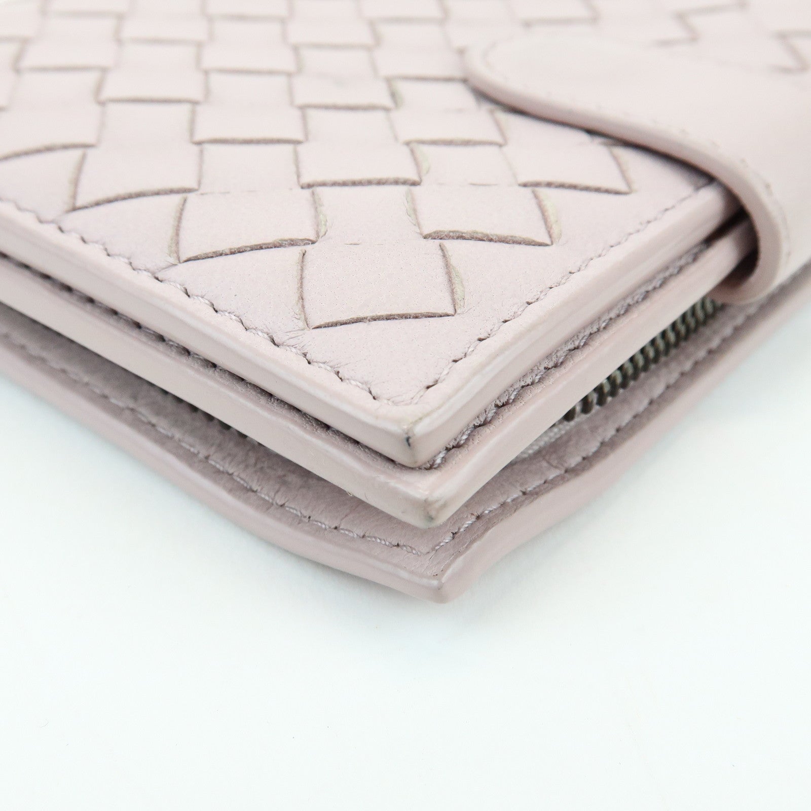 BOTTEGA VENETA Intrecciato Leather Bi-fold Comact Wallet Lavender