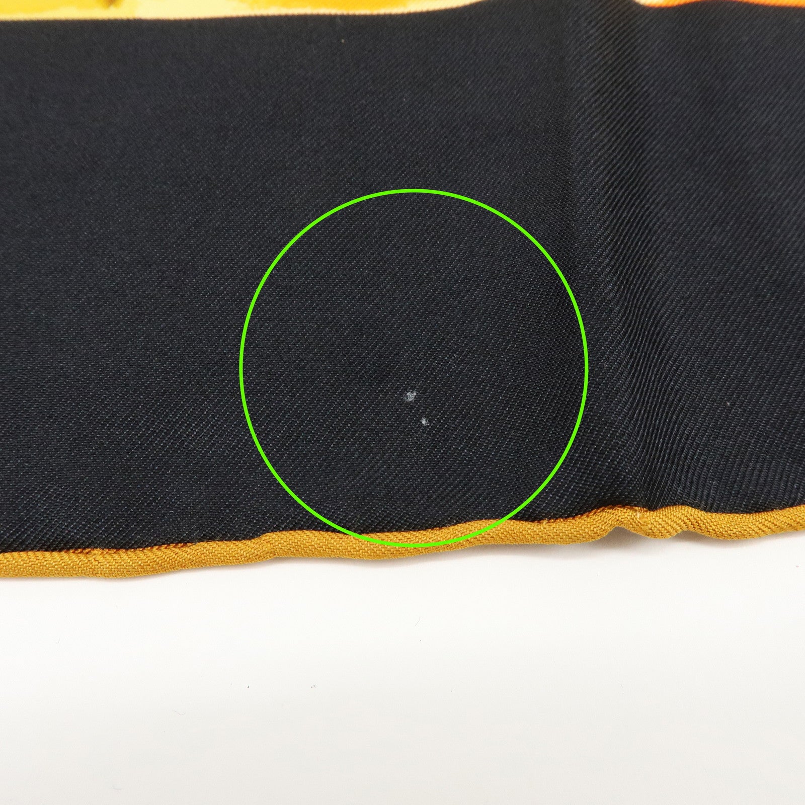 Louis Vuitton Silk 100% Scarf Carre Au fil du temps Black Brown