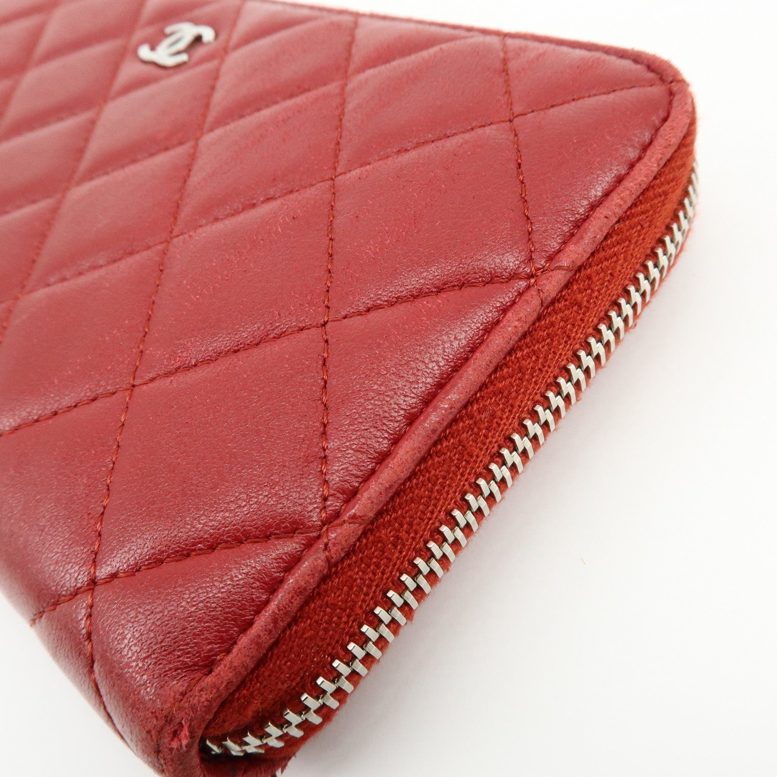 CHANEL COCO Mark Matelasse Round Zippy Long Wallet Red A50097