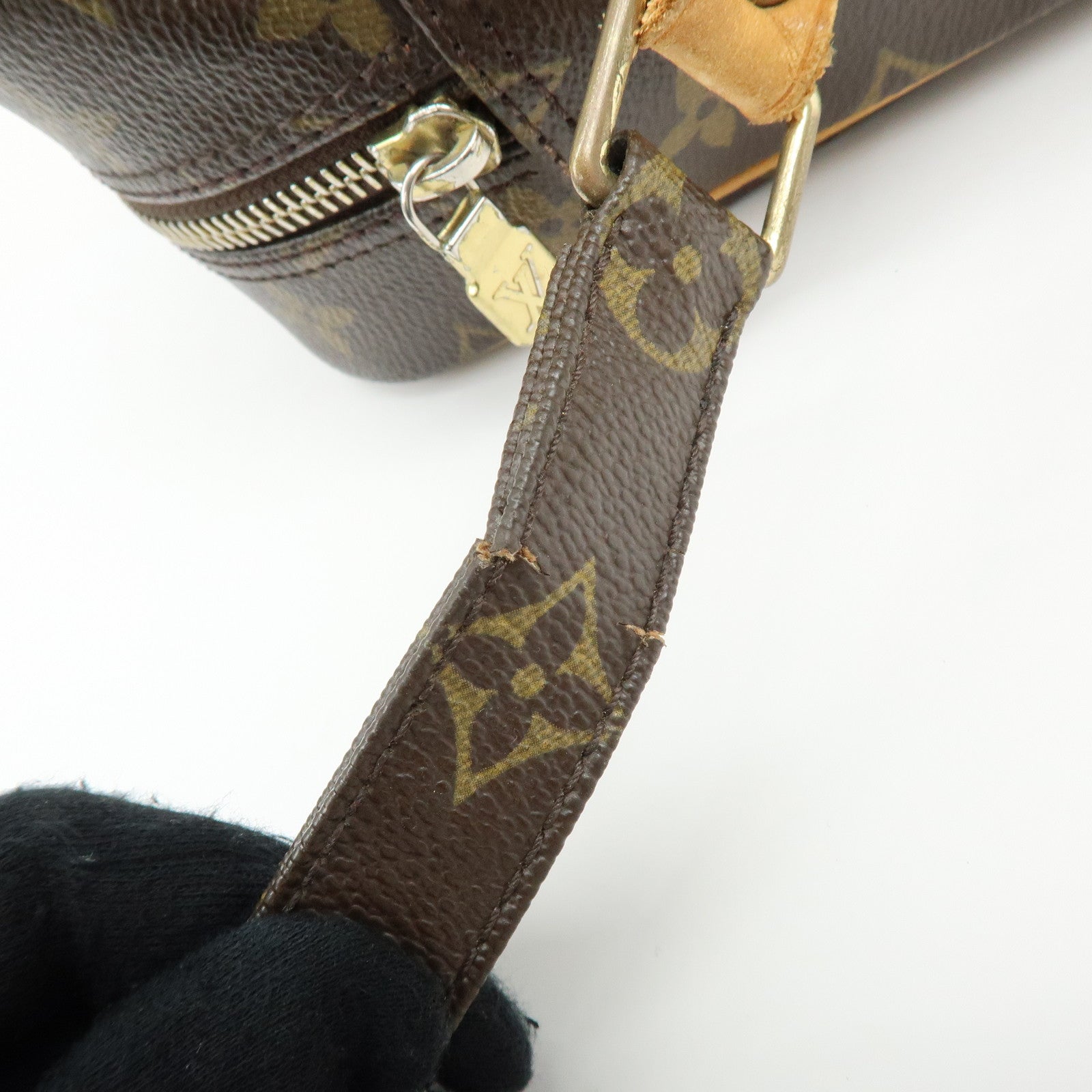 Louis Vuitton Monogram Nile Shoulder Bag Crossbody Bag M45244