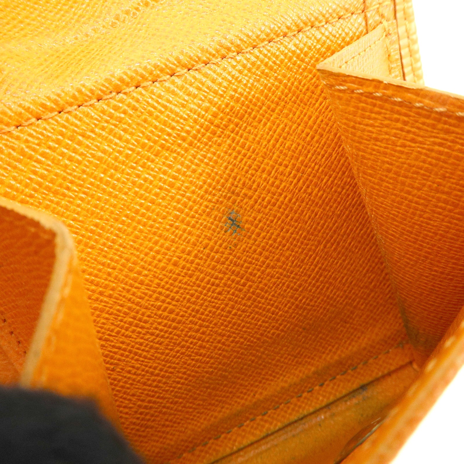 Louis Vuitton Epi Porte Billet Carte Credit Monnaie Wallet M6354H