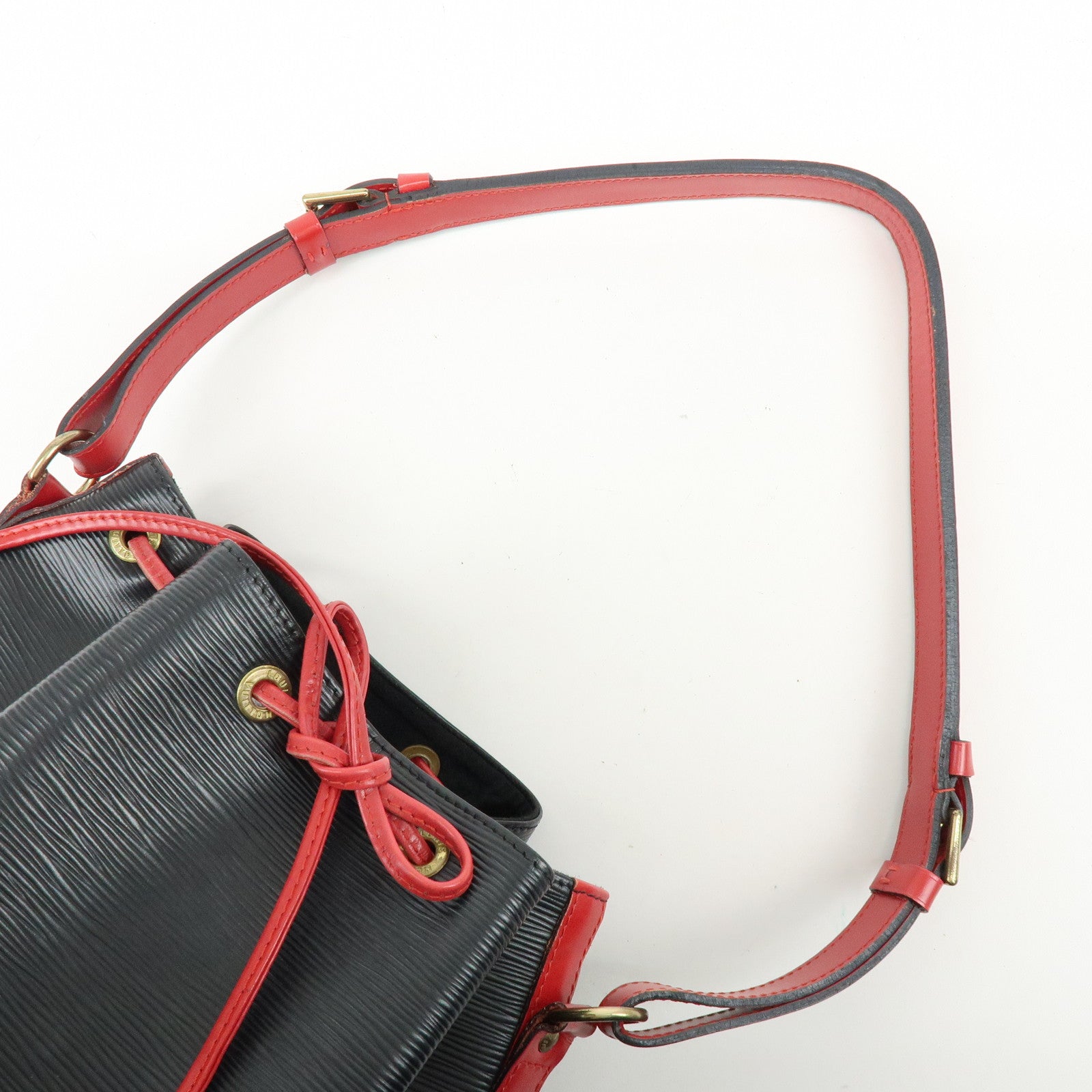 Louis Vuitton Epi Noe Leather Shoulder Bag Noir Castilian Red M44017
