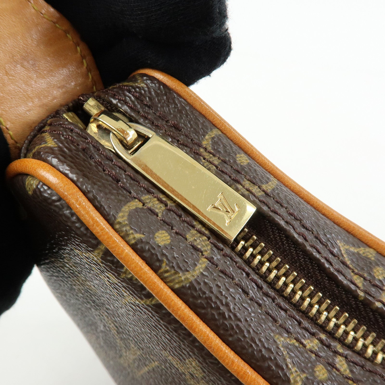 Louis Vuitton Monogram Pochette Croissant Shoulder Bag Hand Bag M51510