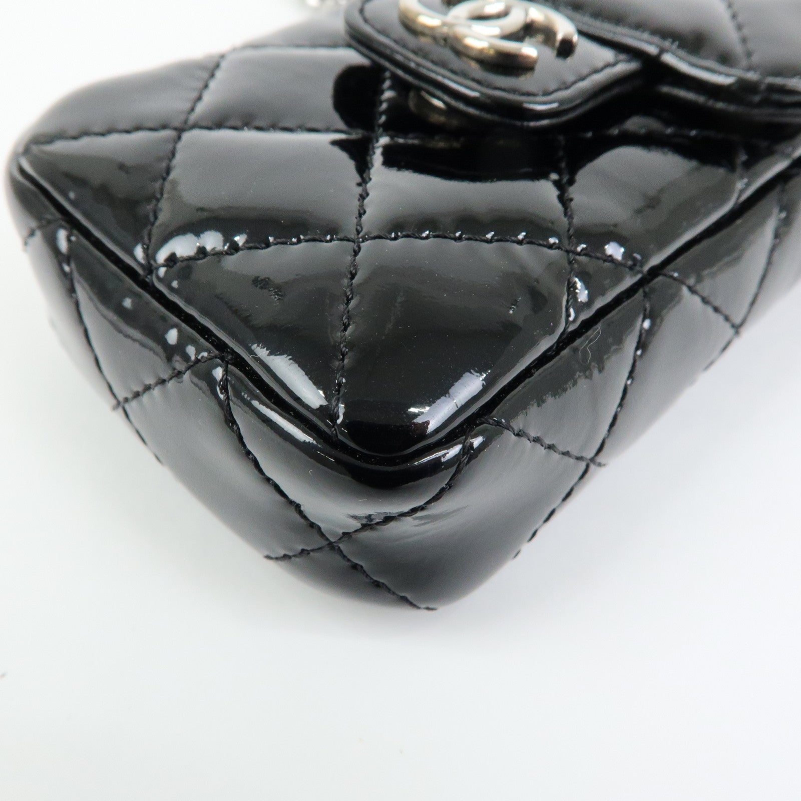 CHANEL Matelasse COCO Mark Patent Leather Phone Case Pouch Black