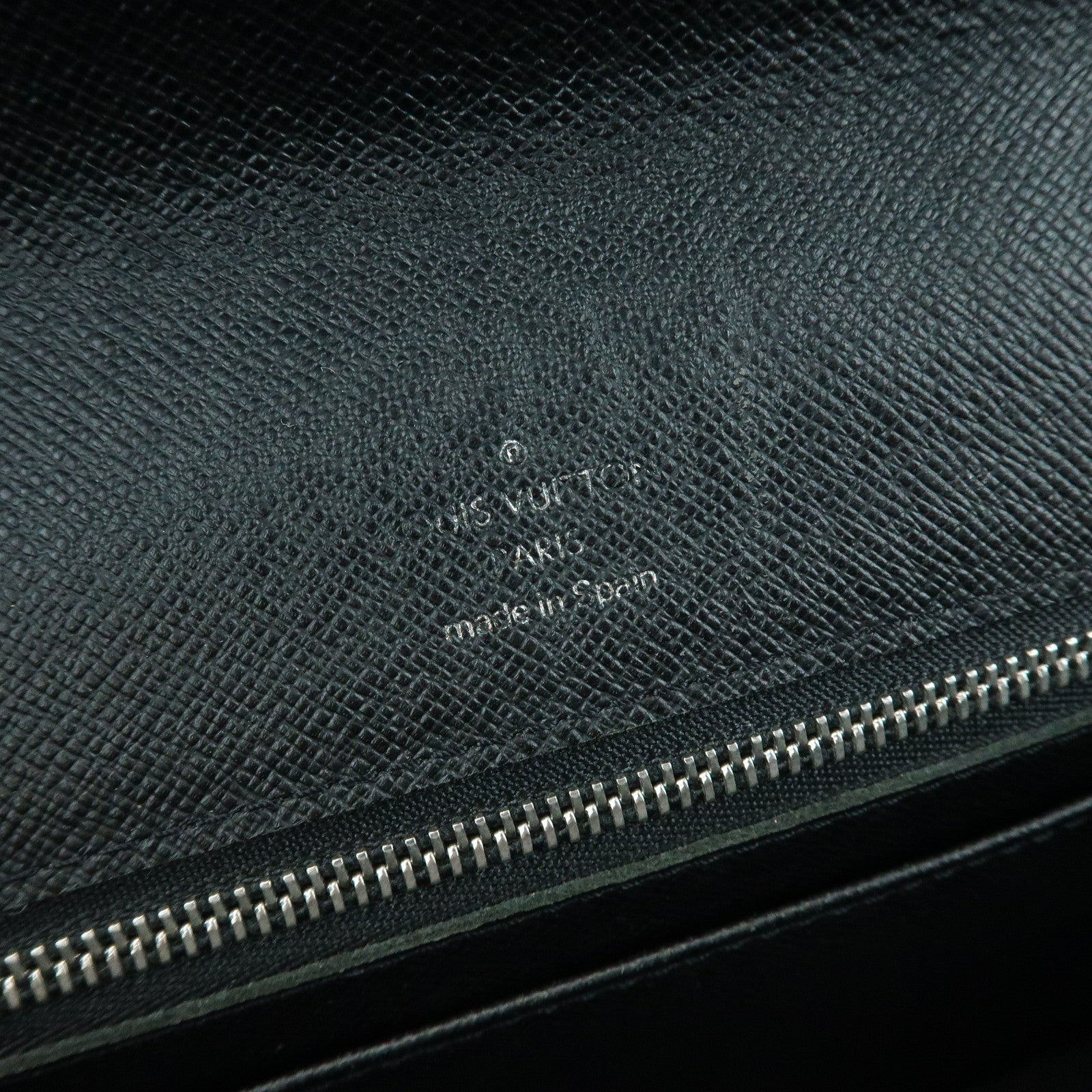 Louis Vuitton Taiga Leather Selenga Clutch Bag Ardoise M30782