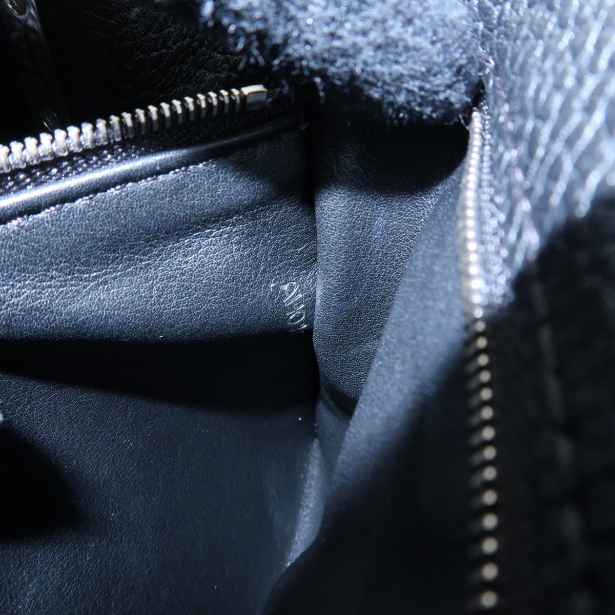 Louis Vuitton Capucines BB Taurillon Leather 2Way Hand Bag Noir M24728