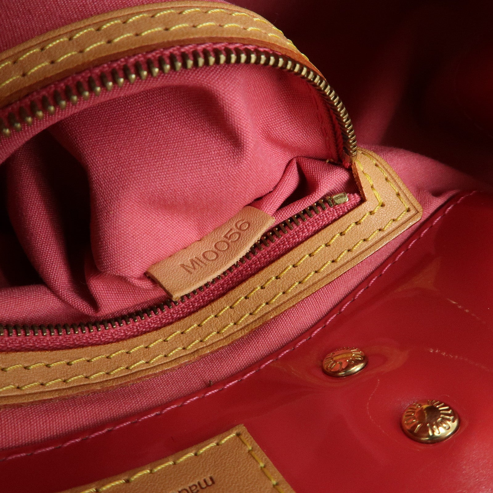 Louis Vuitton Monogram Vernis Reade PM Hand Bag Framboise M9132F