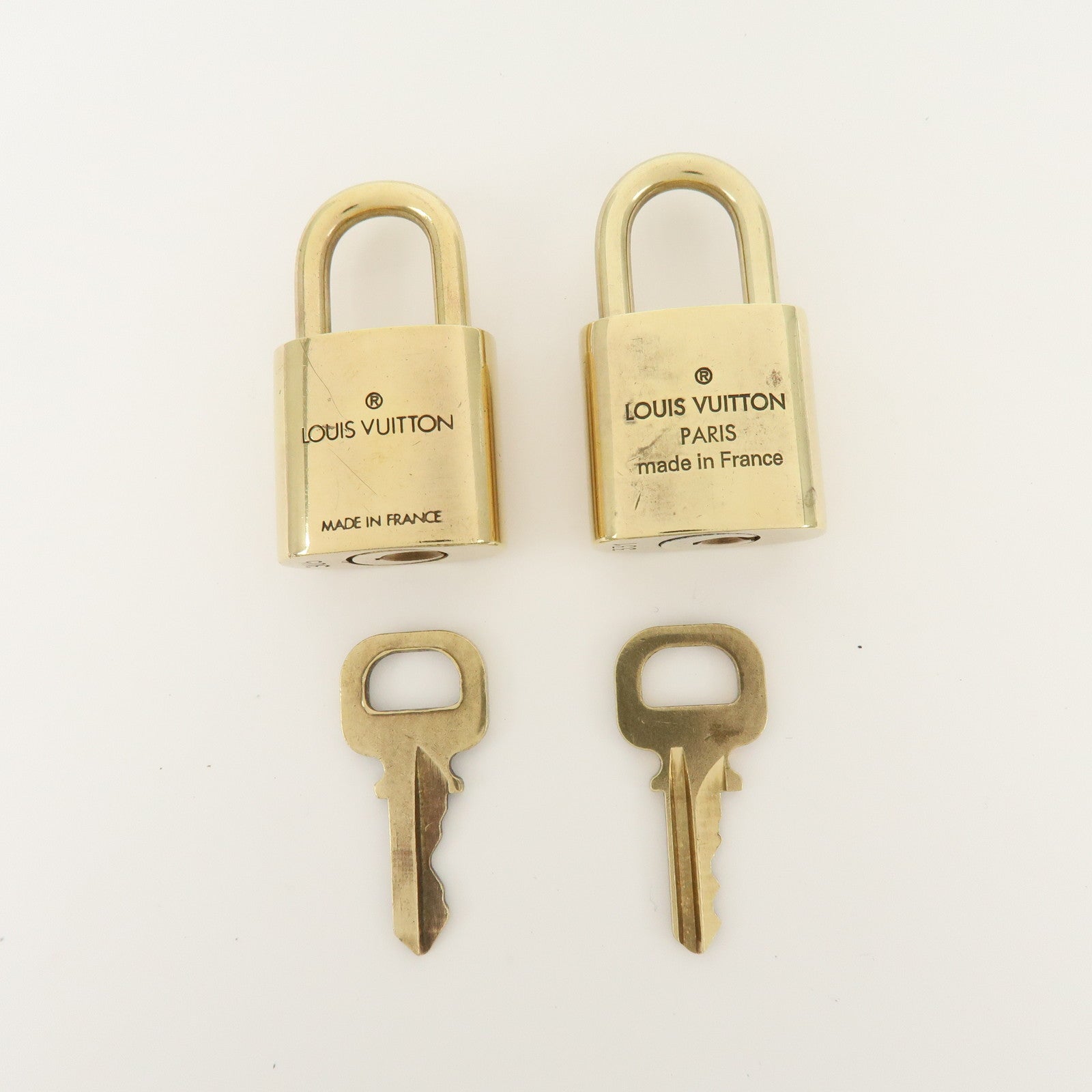Louis Vuitton Set of 10 Metal Lock & Key Cadena Key Lock Gold