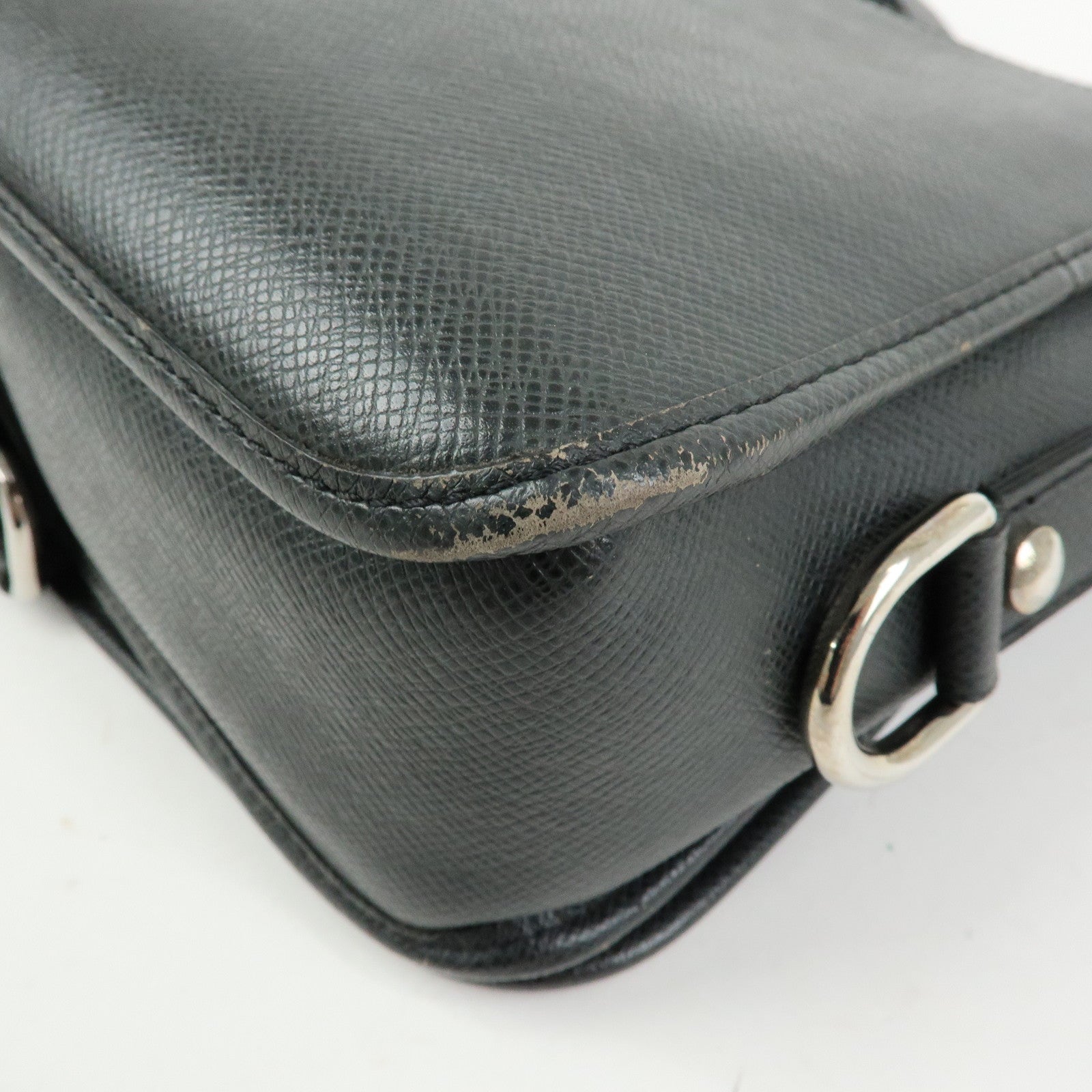 Louis Vuitton Taiga Andrei Leather Shoulder Bag Ardoise M32482