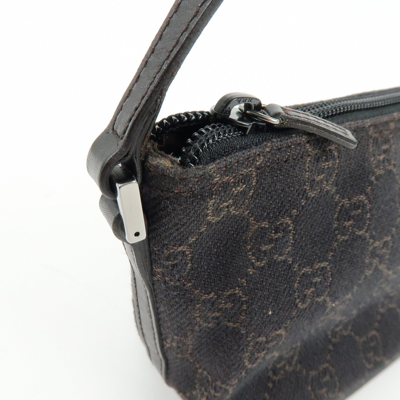 GUCCI Boat Bag GG Canvas Hand Bag Accessory Pouch Dark Brown 07198