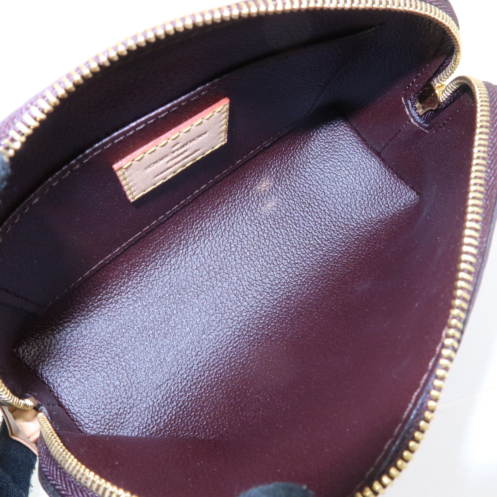 Louis Vuitton Monogram Vernis Pochette Cosmetic Pouch Amarante M91495