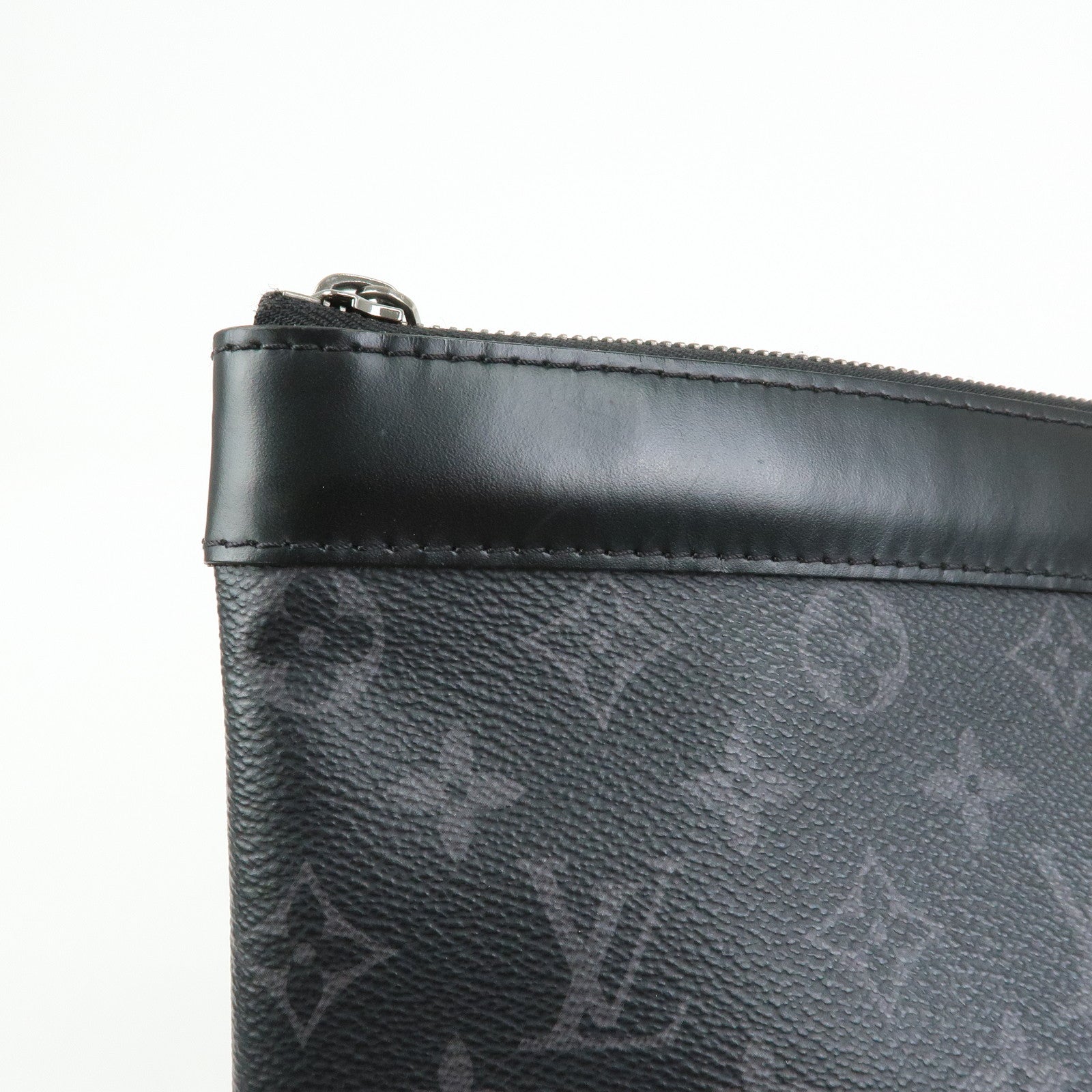 Louis Vuitton Monogram Eclipse Pochette Discovery Clutch Bag M62291